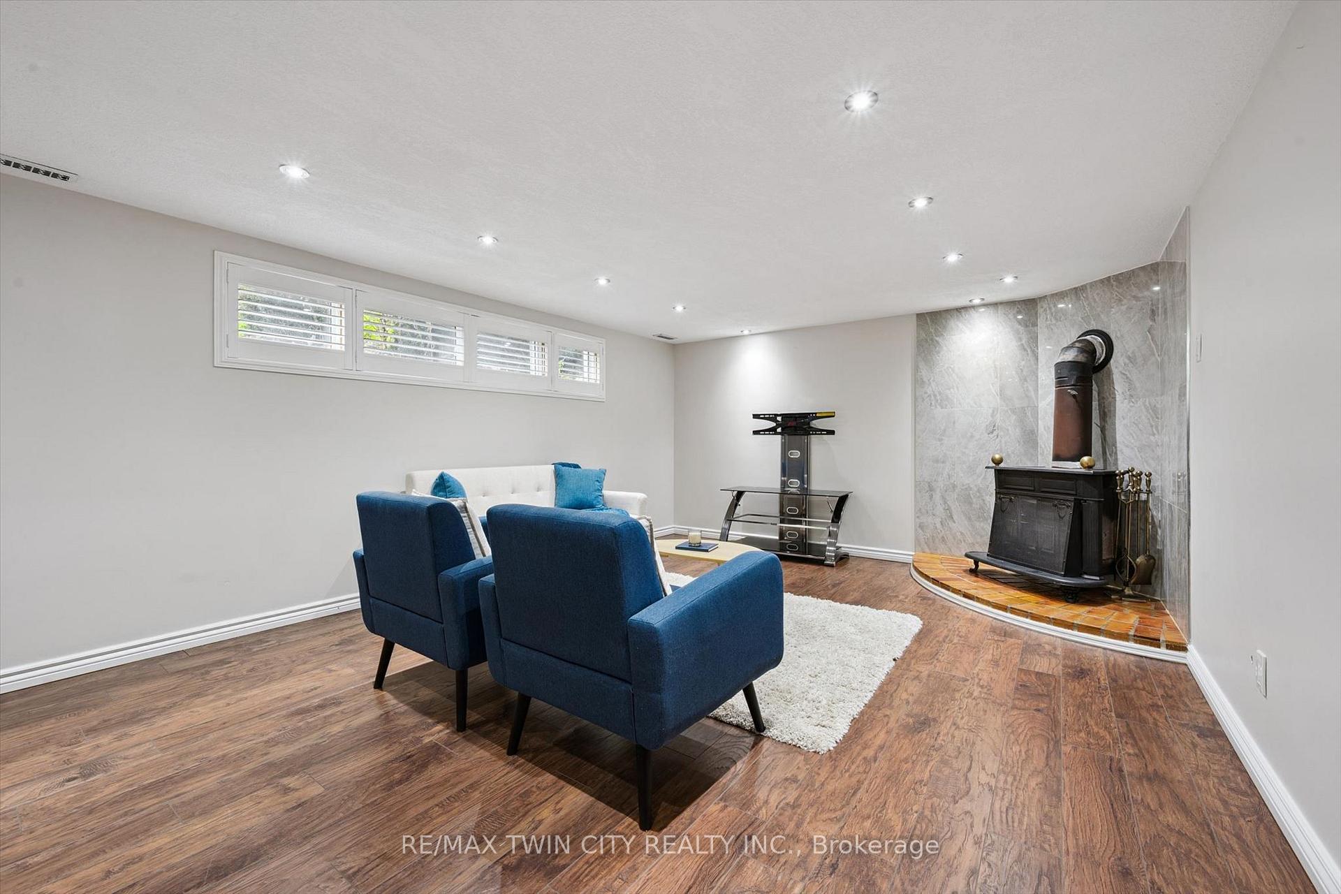 Photo 20 of 326 Manchester Road, Kitchener — HOMEH
