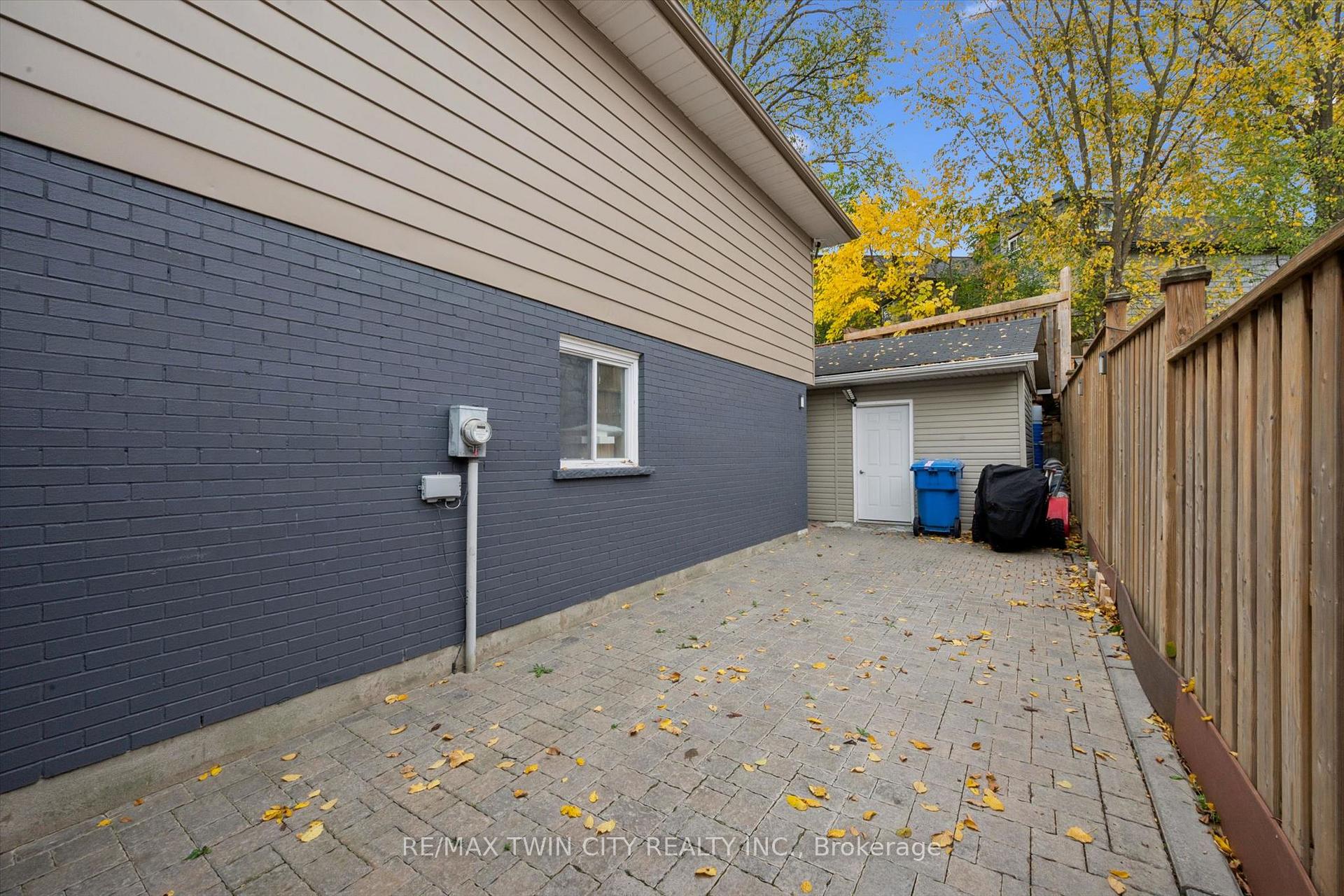 Photo 23 of 326 Manchester Road, Kitchener — HOMEH