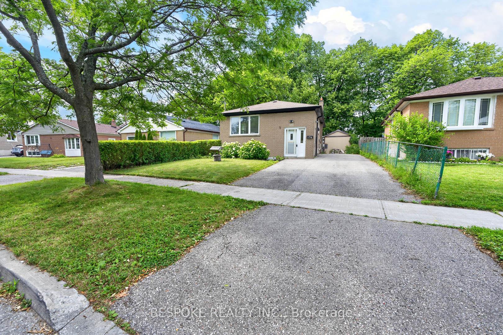 Photo 3 of 178 Sedgemount Drive, Scarborough, Woburn — HOMEH