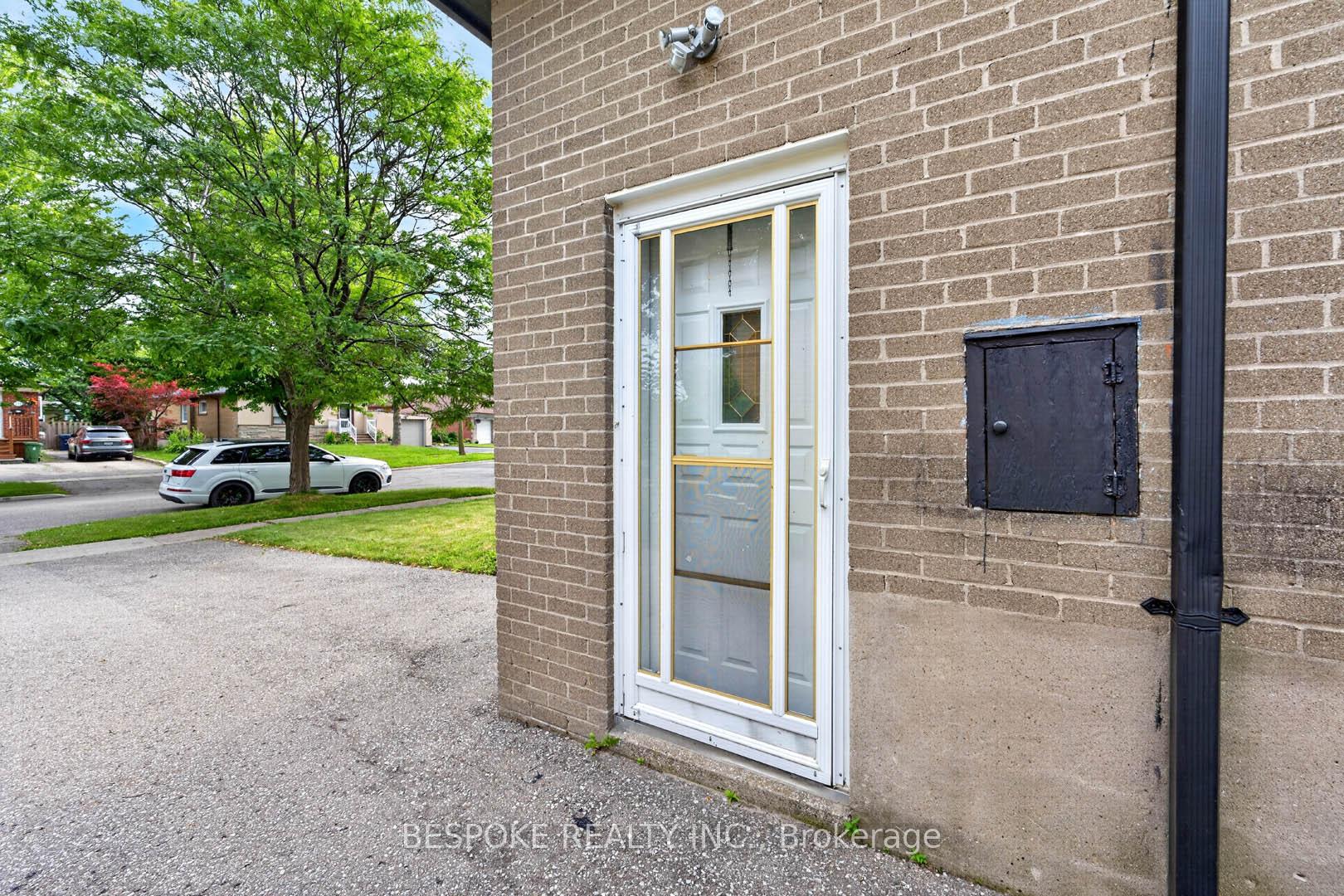 Photo 5 of 178 Sedgemount Drive, Scarborough, Woburn — HOMEH