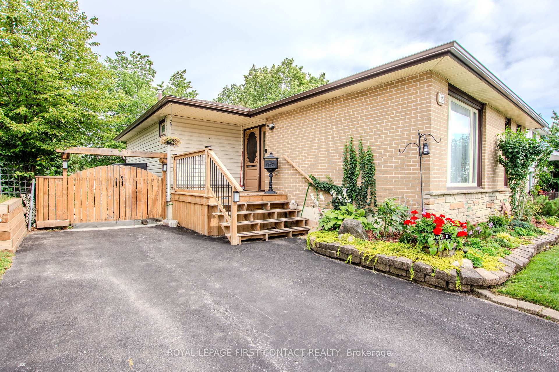 Photo 4 of 12 Daphne Crescent, Barrie, Cundles East — HOMEH