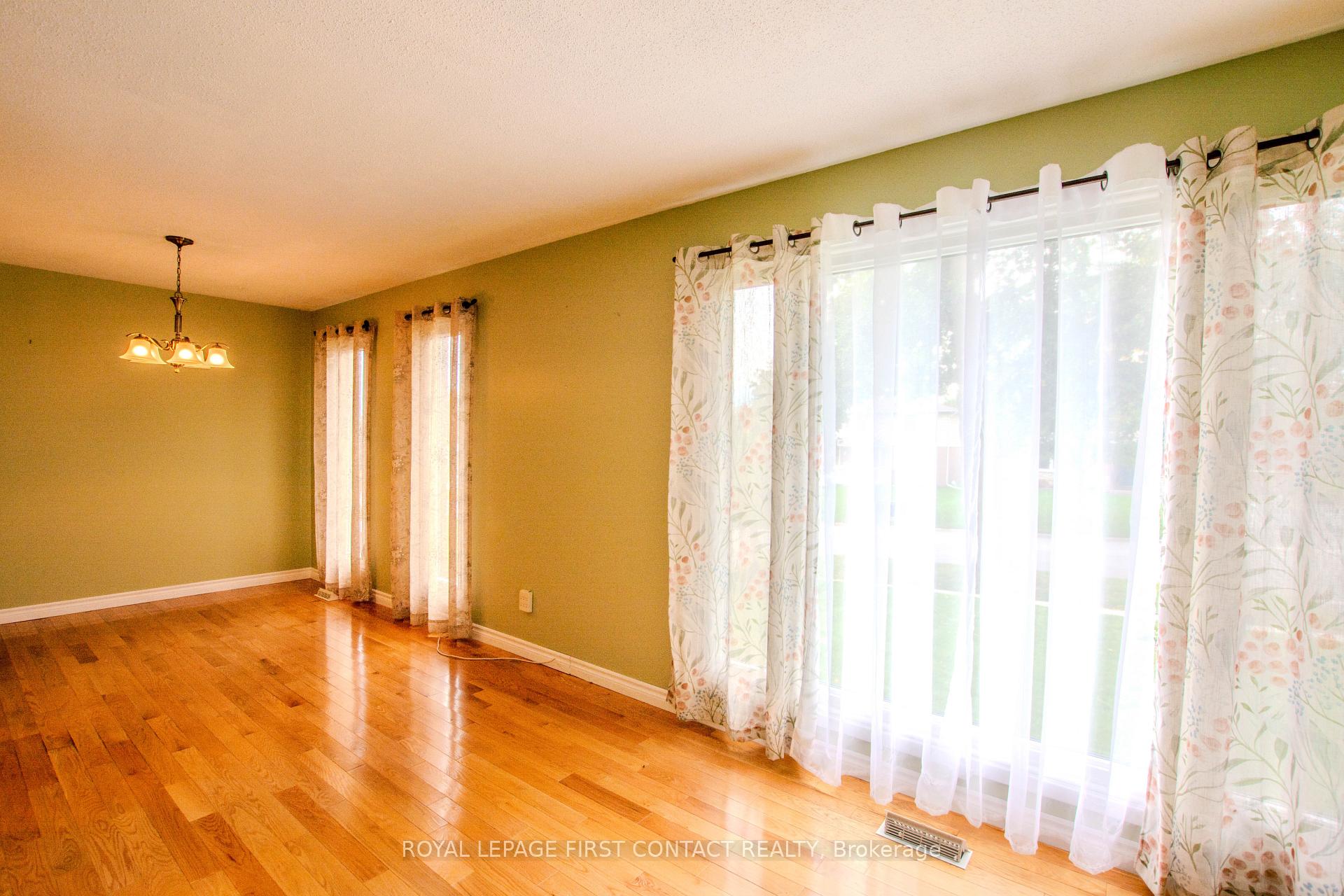 Photo 6 of 12 Daphne Crescent, Barrie, Cundles East — HOMEH
