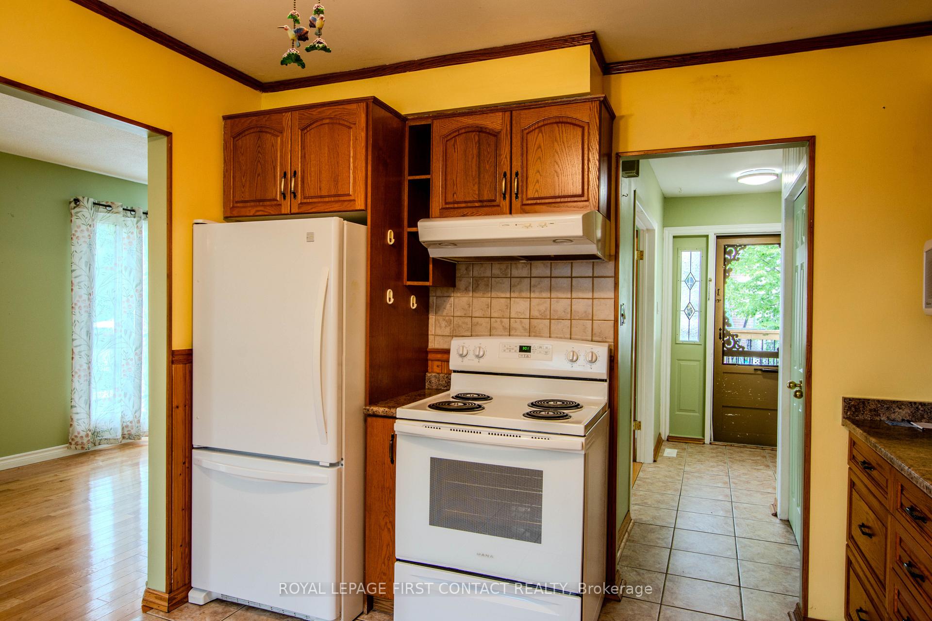 Photo 9 of 12 Daphne Crescent, Barrie, Cundles East — HOMEH
