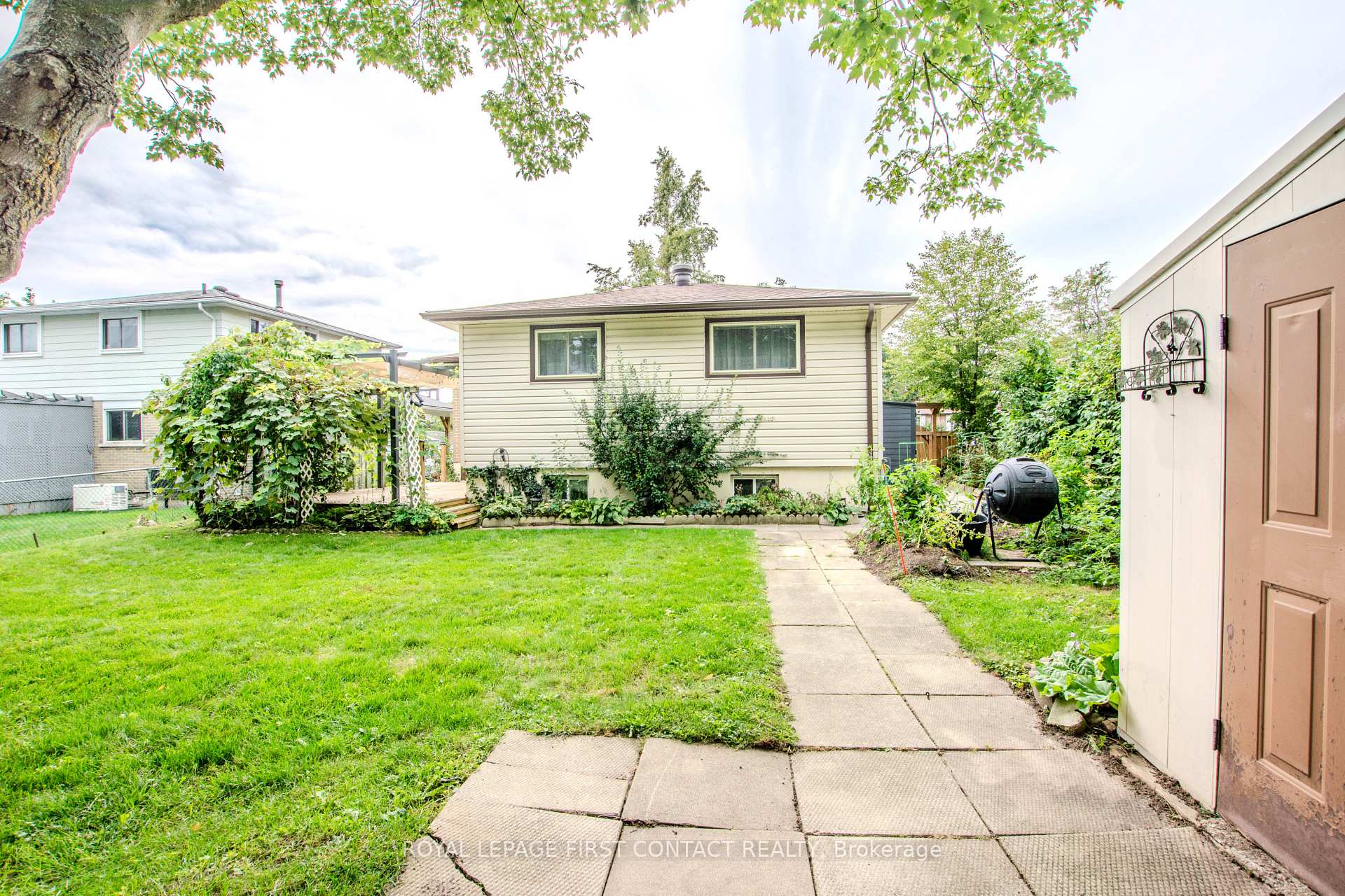 Photo 31 of 12 Daphne Crescent, Barrie, Cundles East — HOMEH