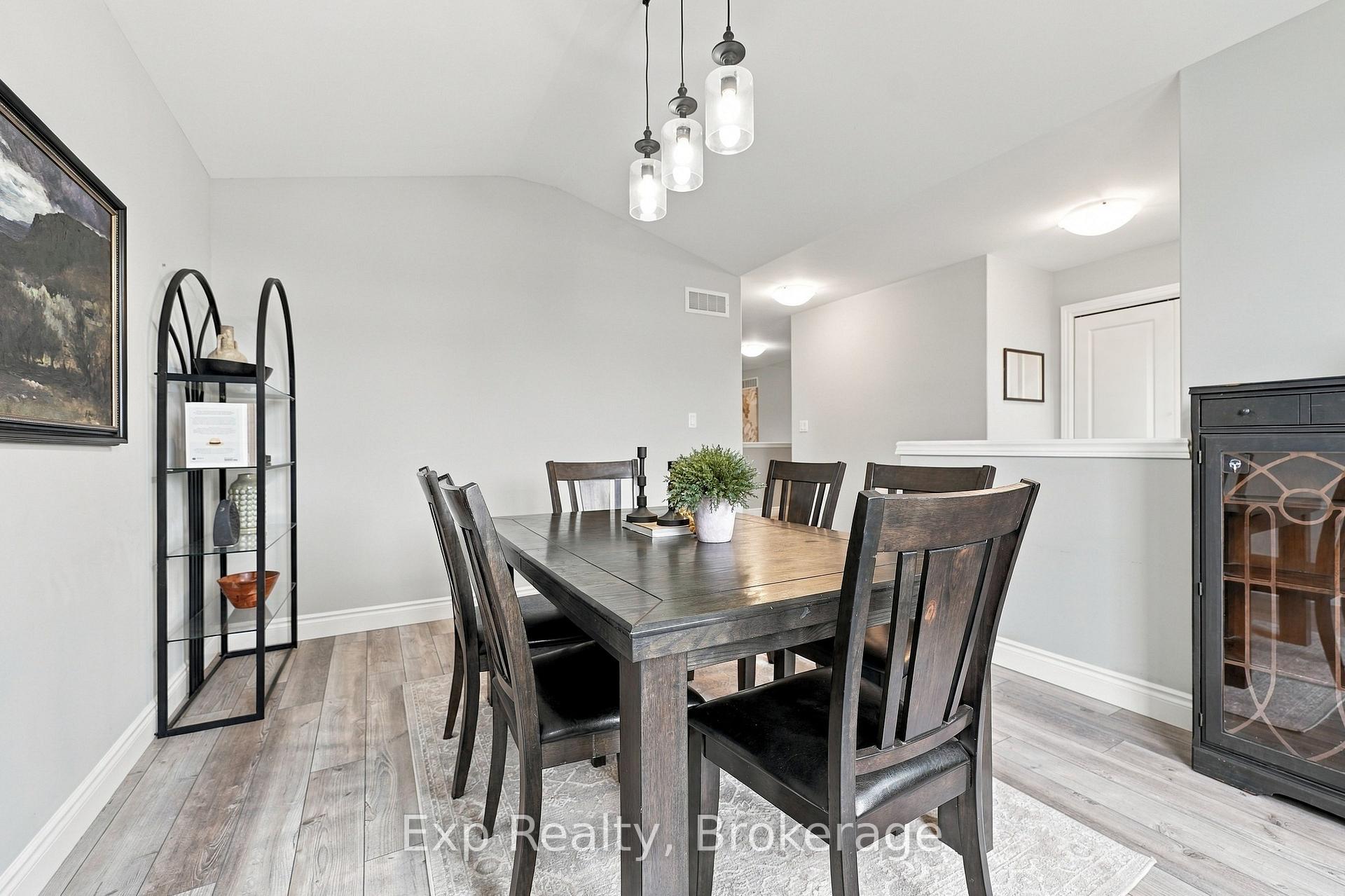 Photo 8 of 14 Lehtinen Crescent, Belleville, Belleville Ward — HOMEH