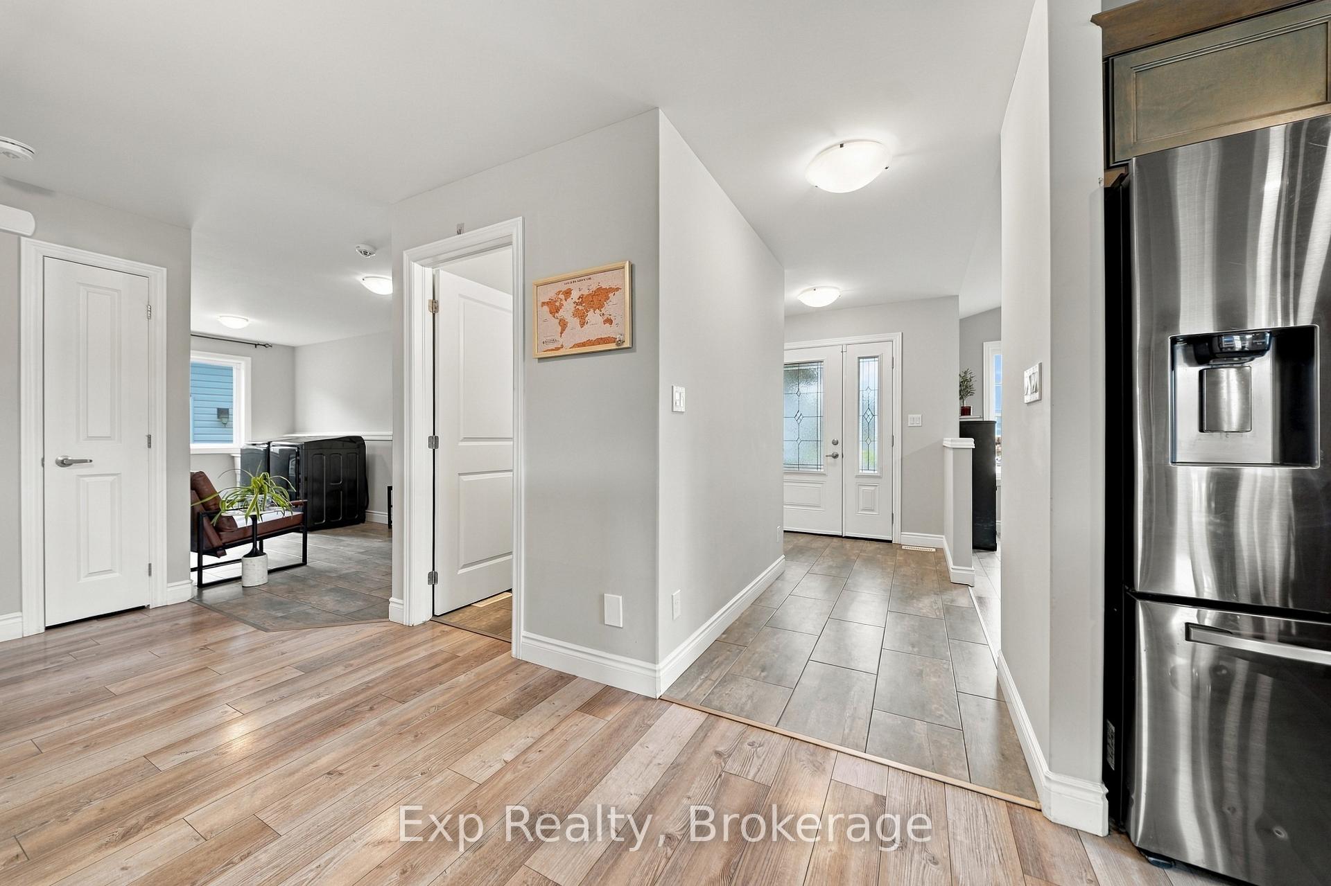 Photo 9 of 14 Lehtinen Crescent, Belleville, Belleville Ward — HOMEH