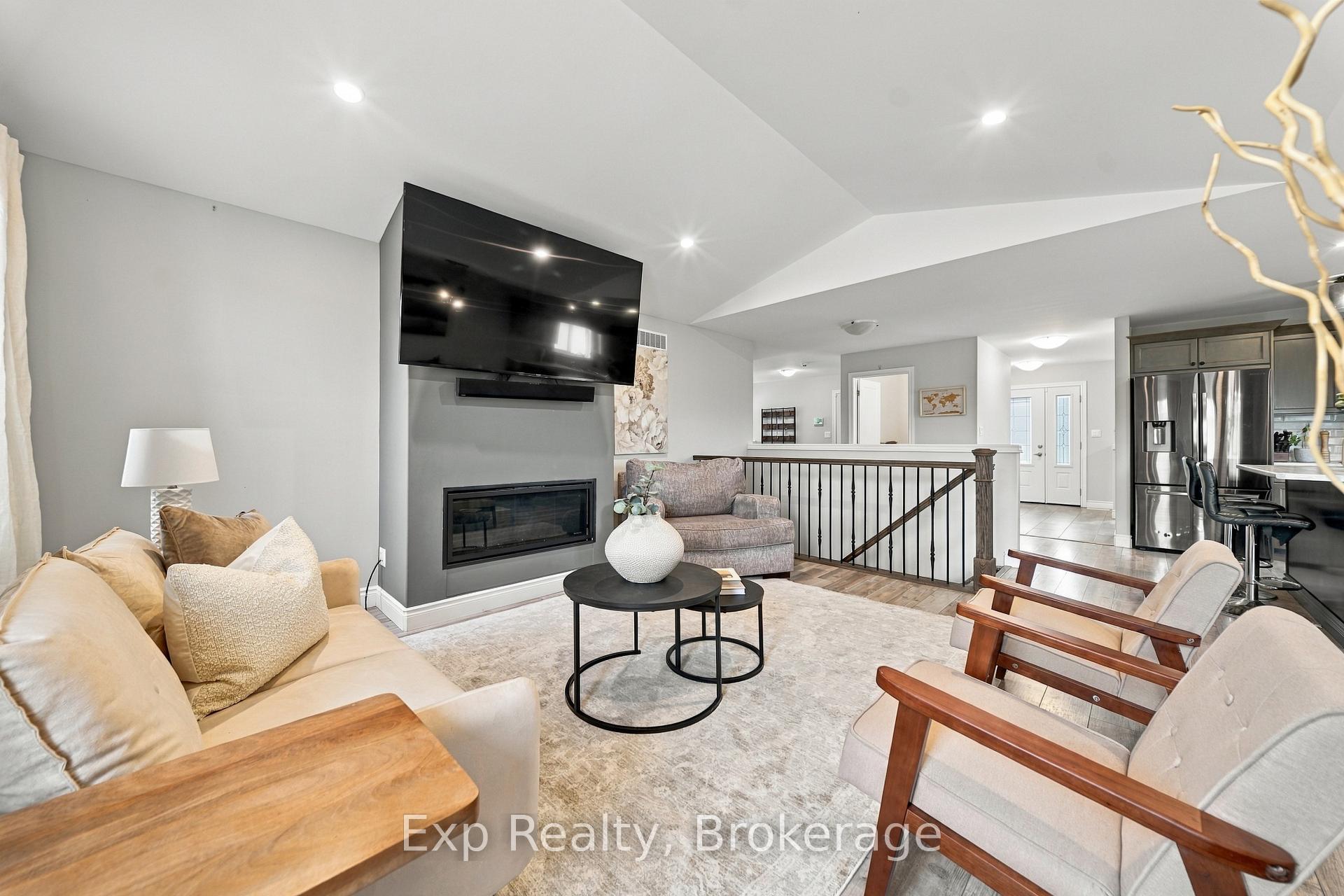 Photo 15 of 14 Lehtinen Crescent, Belleville, Belleville Ward — HOMEH