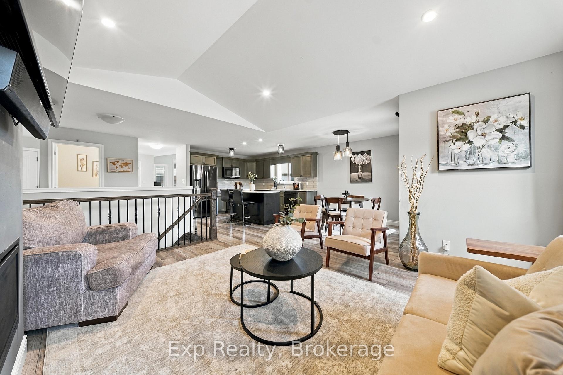 Photo 16 of 14 Lehtinen Crescent, Belleville, Belleville Ward — HOMEH