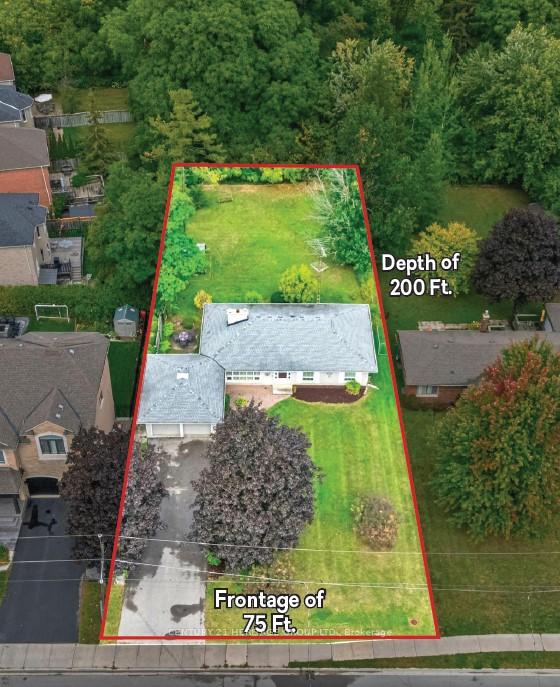 Photo 2 of 22 Poplar Drive, Richmond Hill, Oak Ridges — HOMEH