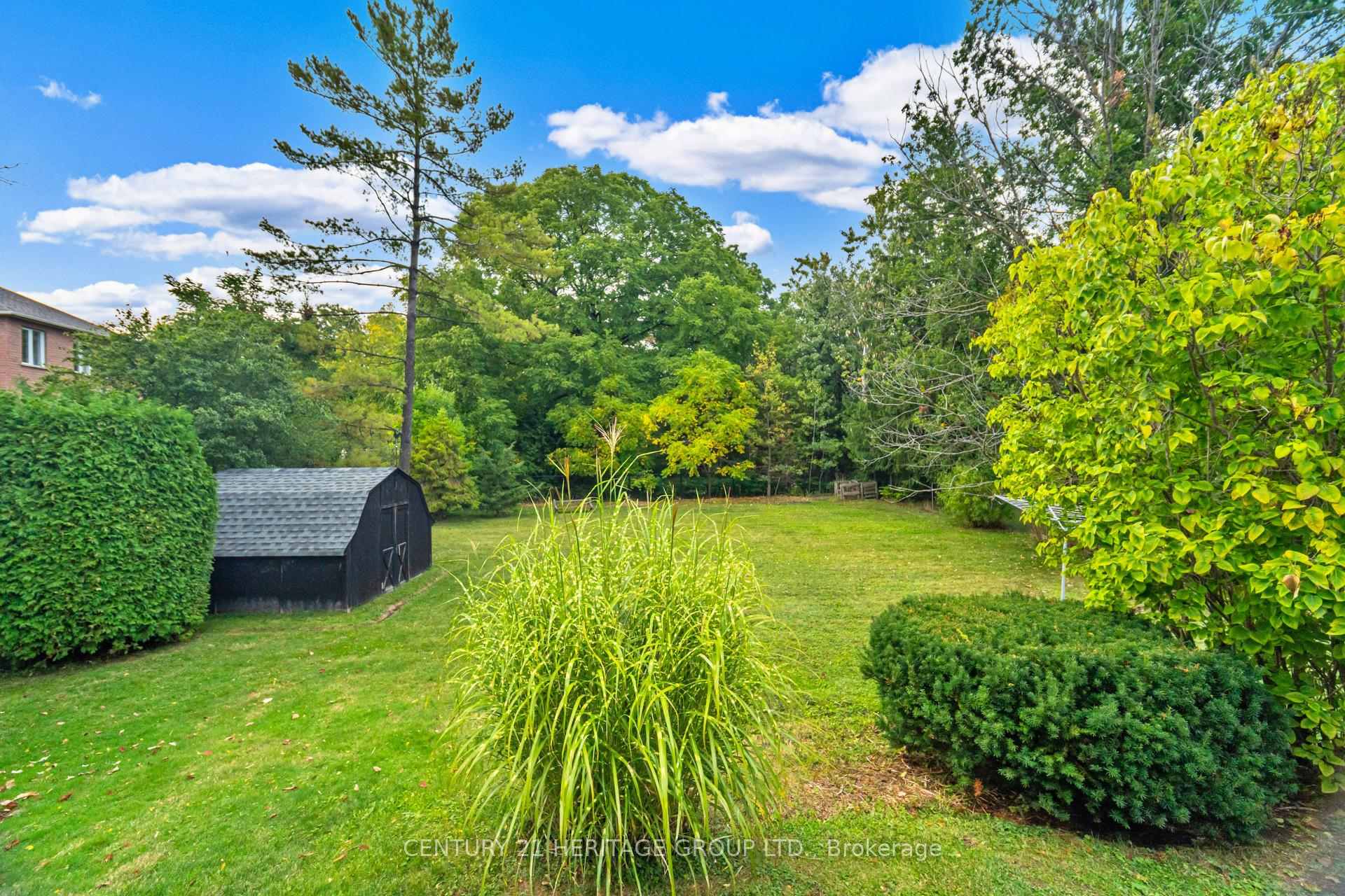 Photo 4 of 22 Poplar Drive, Richmond Hill, Oak Ridges — HOMEH
