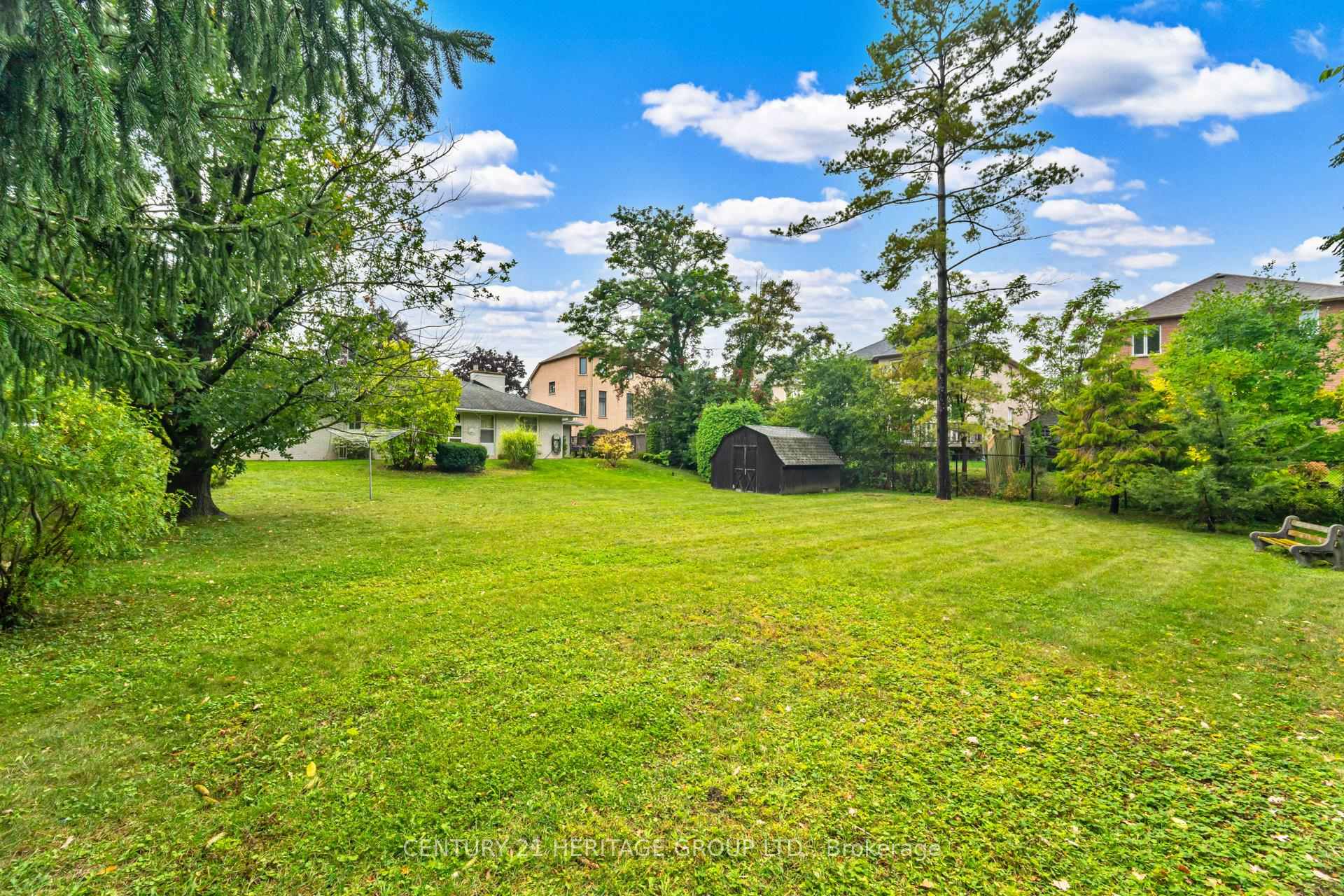 Photo 6 of 22 Poplar Drive, Richmond Hill, Oak Ridges — HOMEH