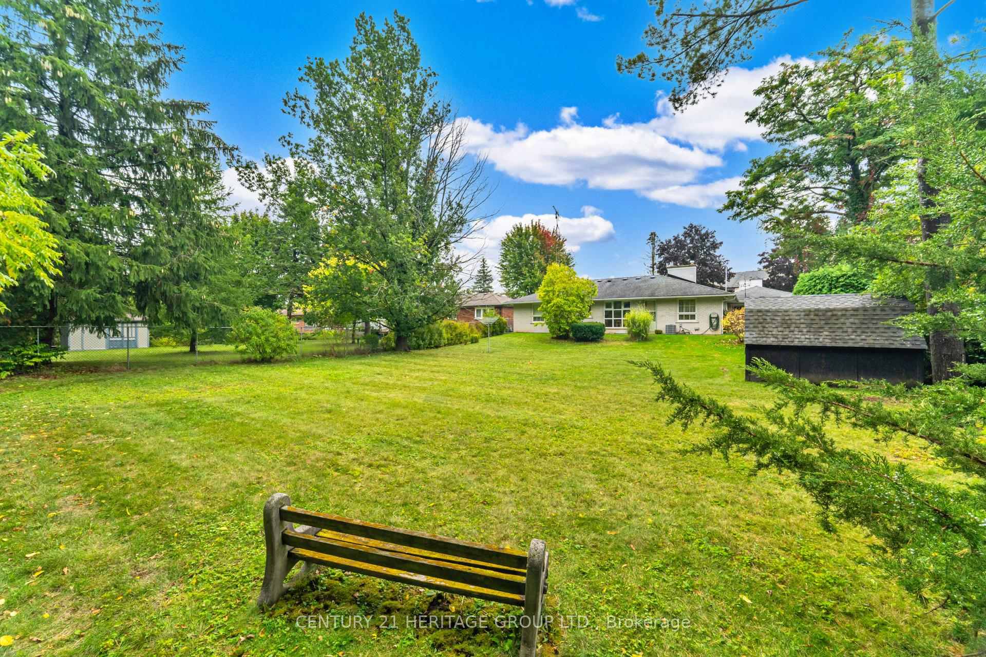 Photo 7 of 22 Poplar Drive, Richmond Hill, Oak Ridges — HOMEH