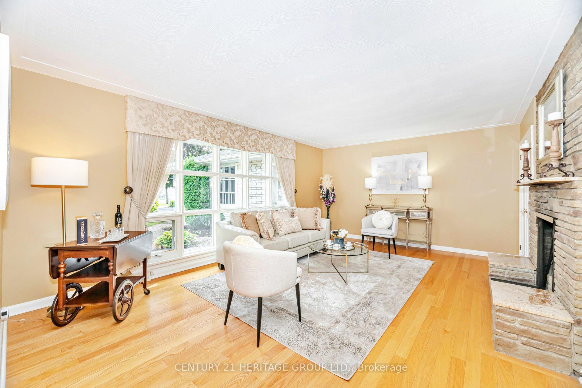 Photo 10 of 22 Poplar Drive, Richmond Hill, Oak Ridges — HOMEH