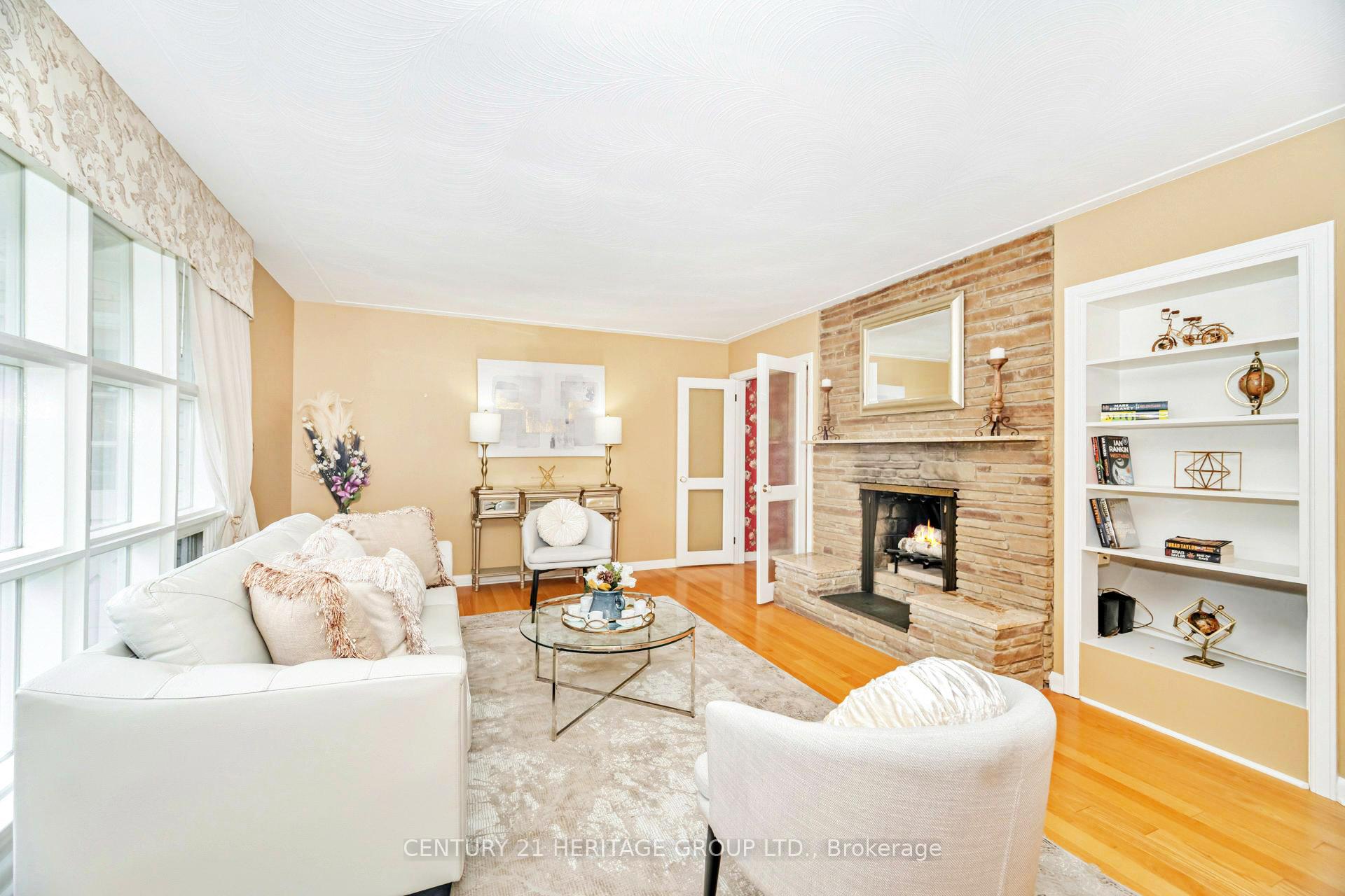 Photo 16 of 22 Poplar Drive, Richmond Hill, Oak Ridges — HOMEH