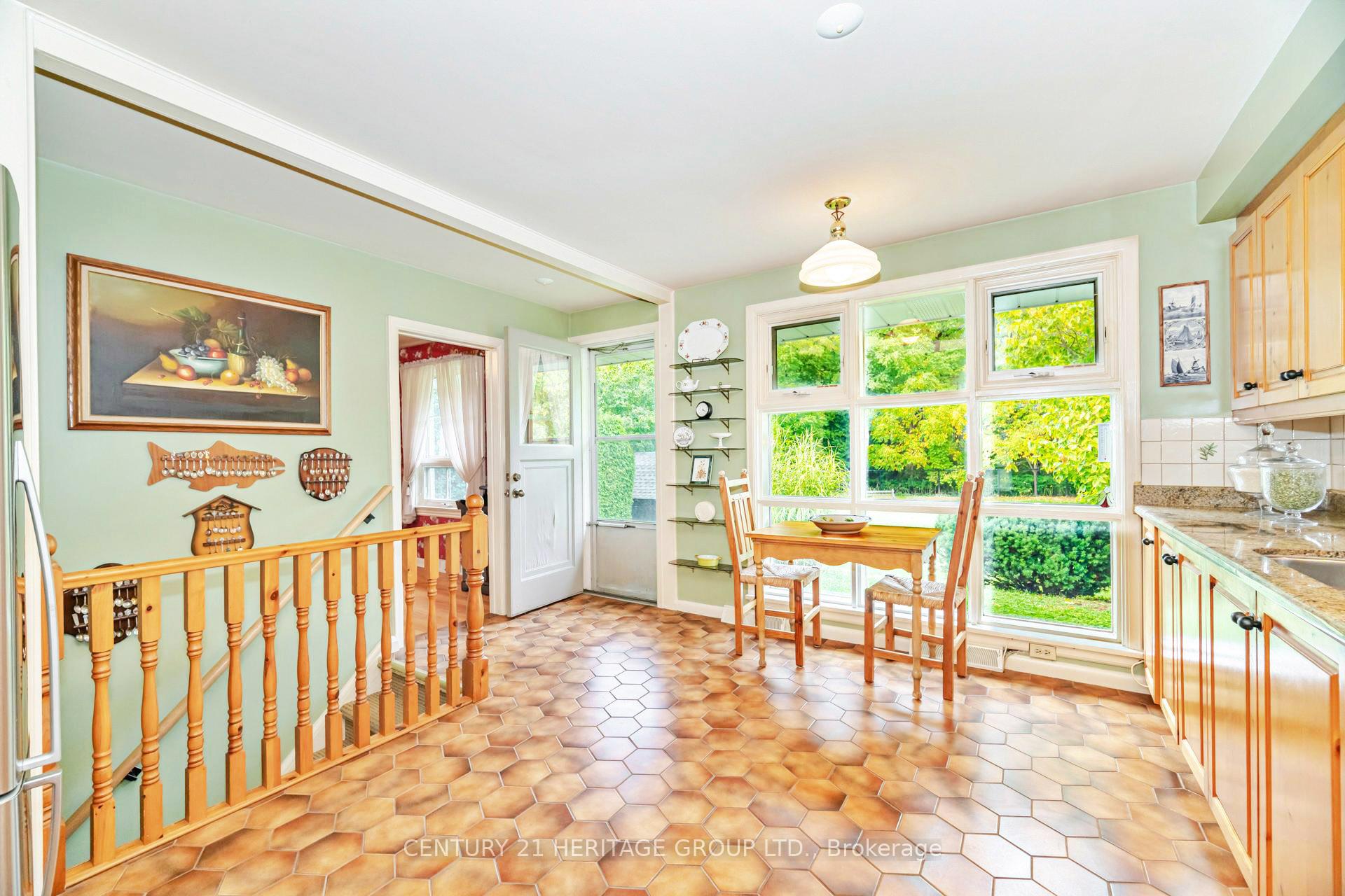 Photo 18 of 22 Poplar Drive, Richmond Hill, Oak Ridges — HOMEH