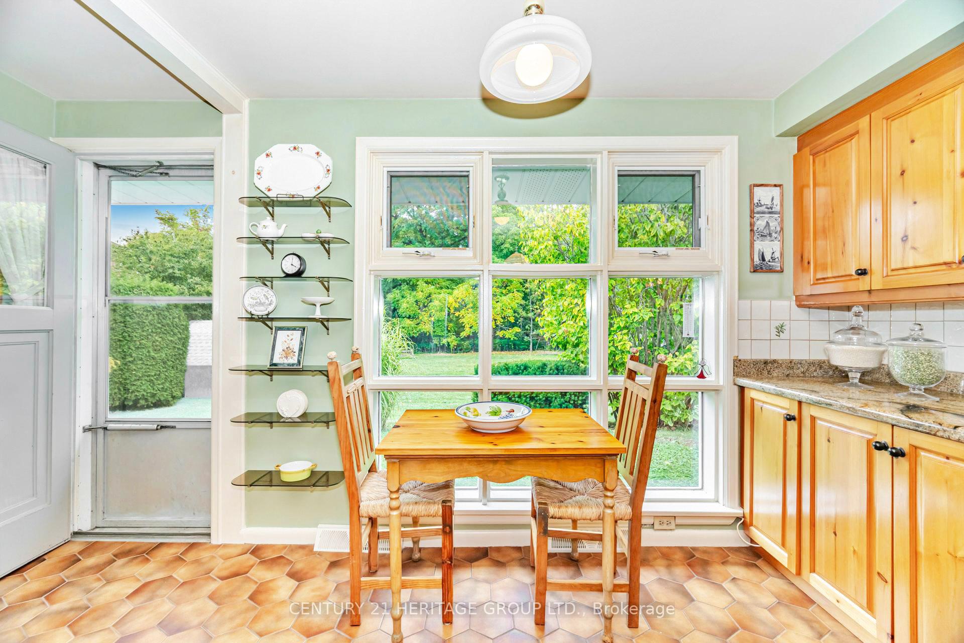 Photo 19 of 22 Poplar Drive, Richmond Hill, Oak Ridges — HOMEH