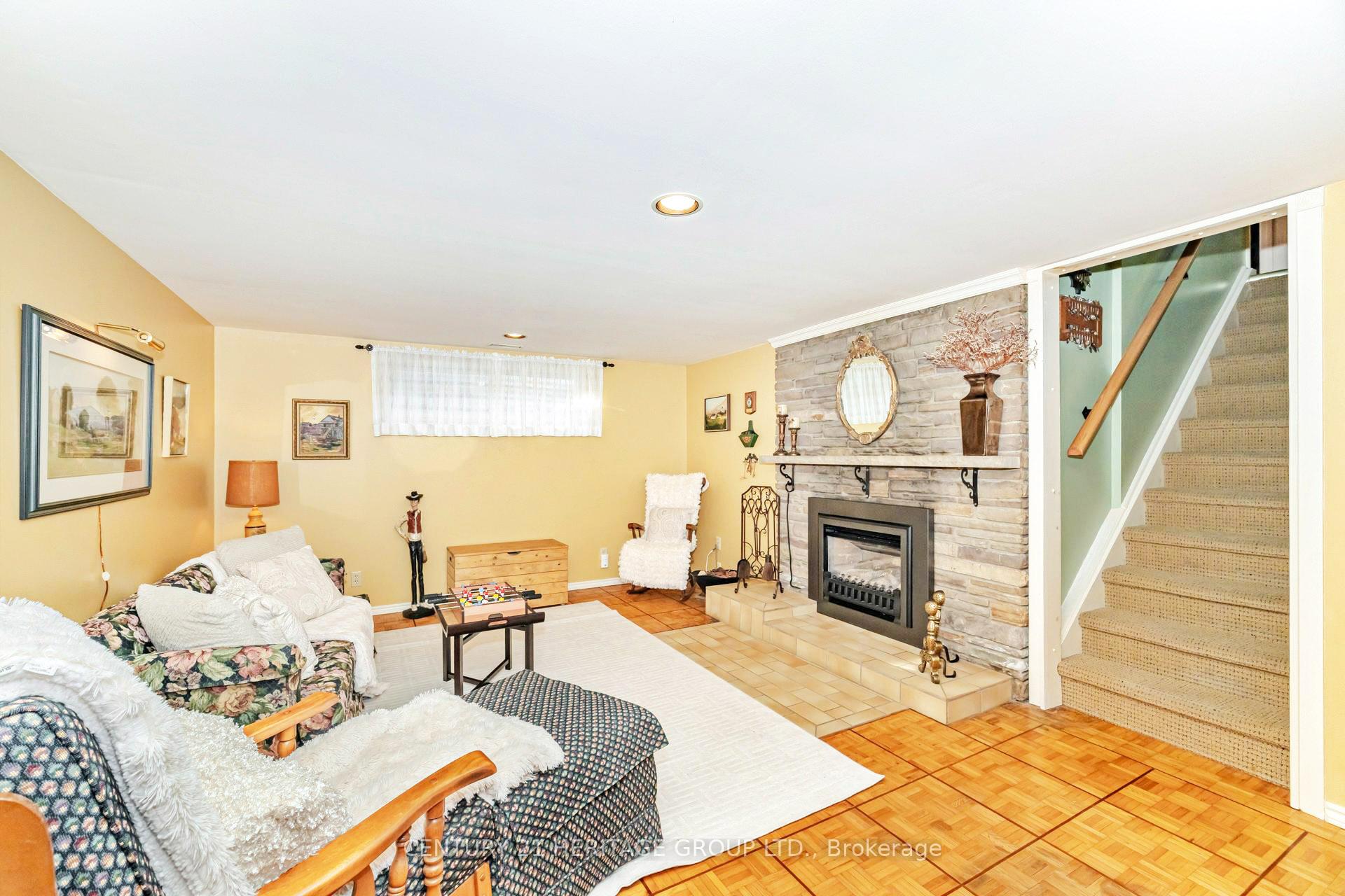 Photo 34 of 22 Poplar Drive, Richmond Hill, Oak Ridges — HOMEH