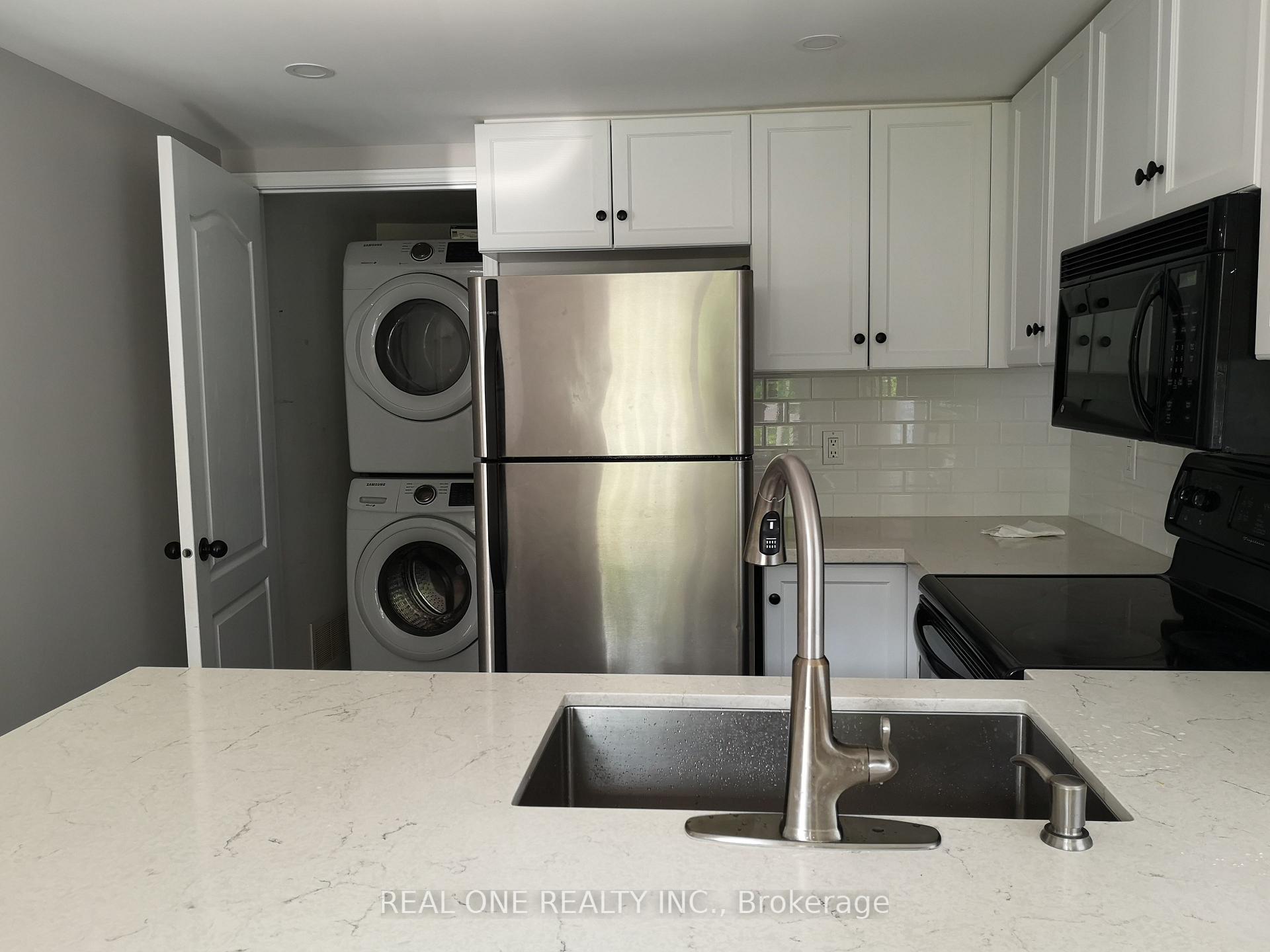 Photo 7 of Unit D, 2400 Munn's Avenue, Oakville, River Oaks — HOMEH