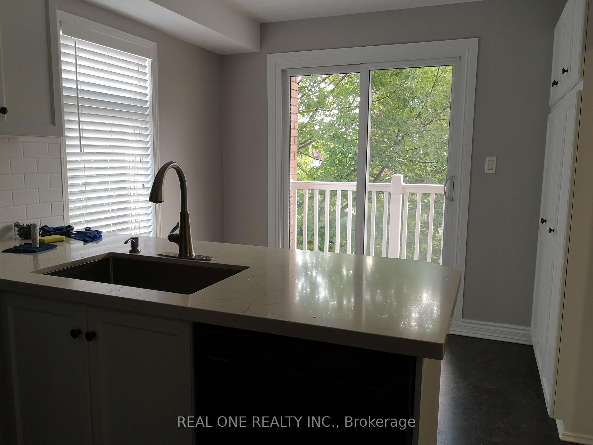 Photo 9 of Unit D, 2400 Munn's Avenue, Oakville, River Oaks — HOMEH