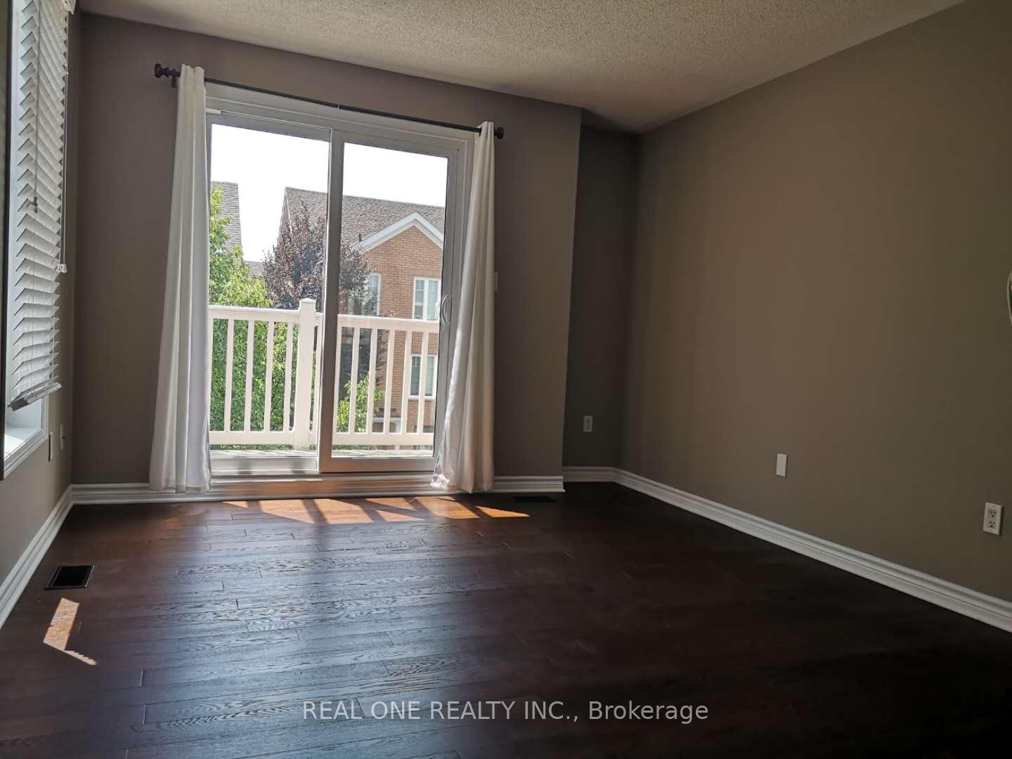 Photo 11 of Unit D, 2400 Munn's Avenue, Oakville, River Oaks — HOMEH