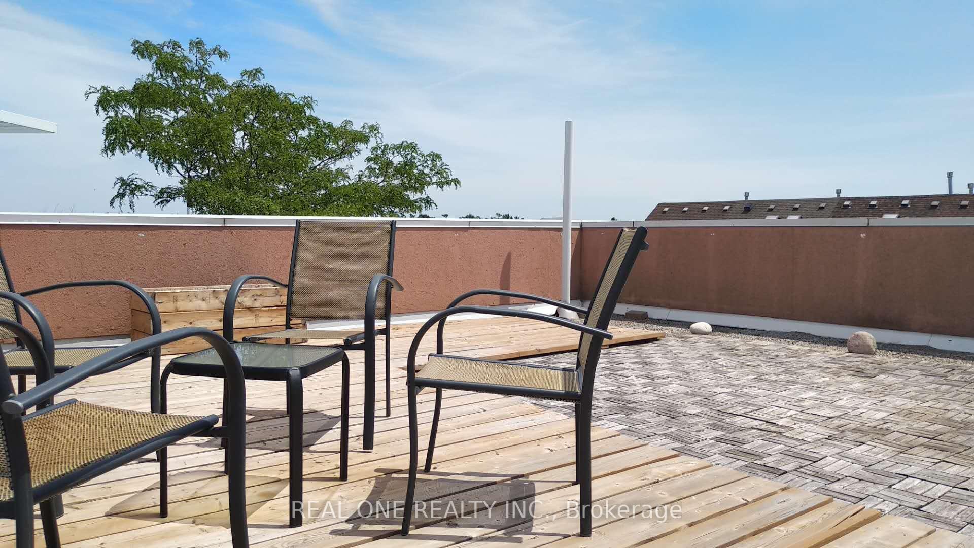 Photo 20 of Unit D, 2400 Munn's Avenue, Oakville, River Oaks — HOMEH