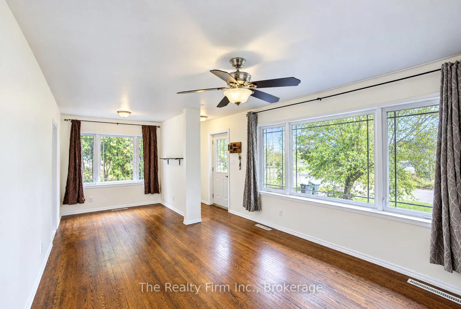Photo 6 of 15 Dumbarton Street, Guelph, Riverside Park — HOMEH