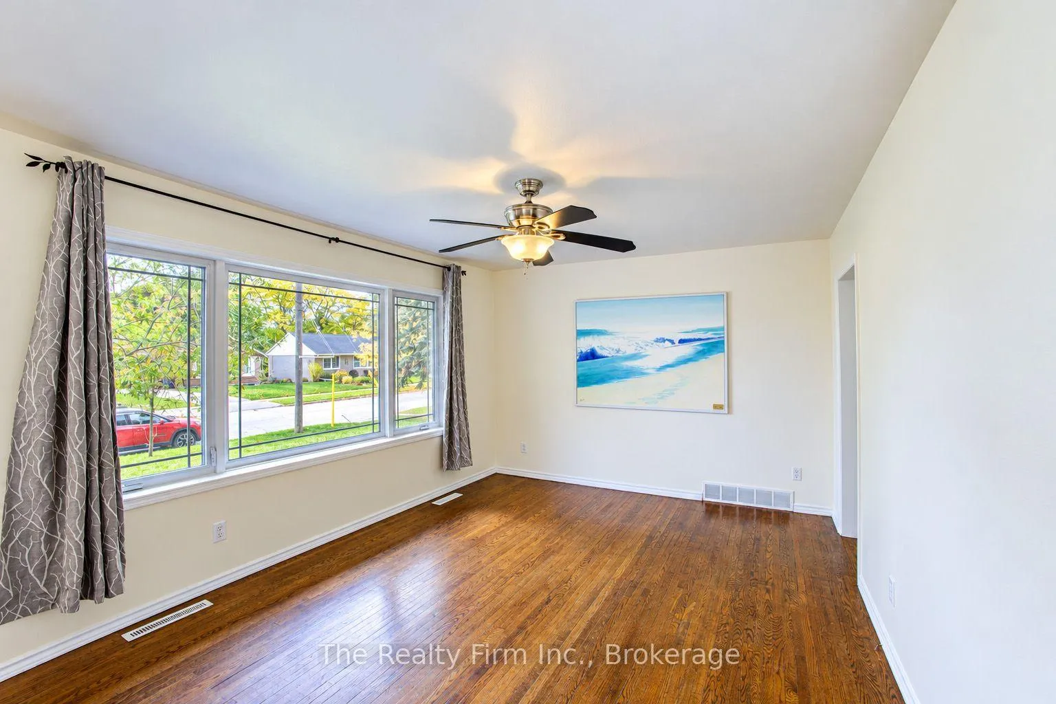 Photo 7 of 15 Dumbarton Street, Guelph, Riverside Park — HOMEH