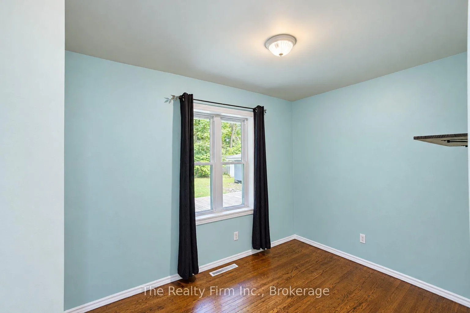 Photo 15 of 15 Dumbarton Street, Guelph, Riverside Park — HOMEH