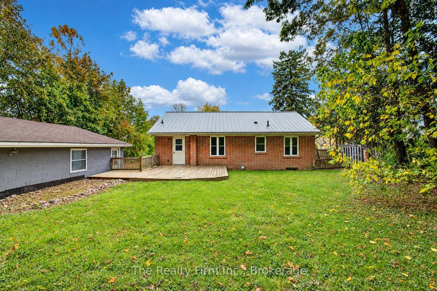 Photo 31 of 15 Dumbarton Street, Guelph, Riverside Park — HOMEH