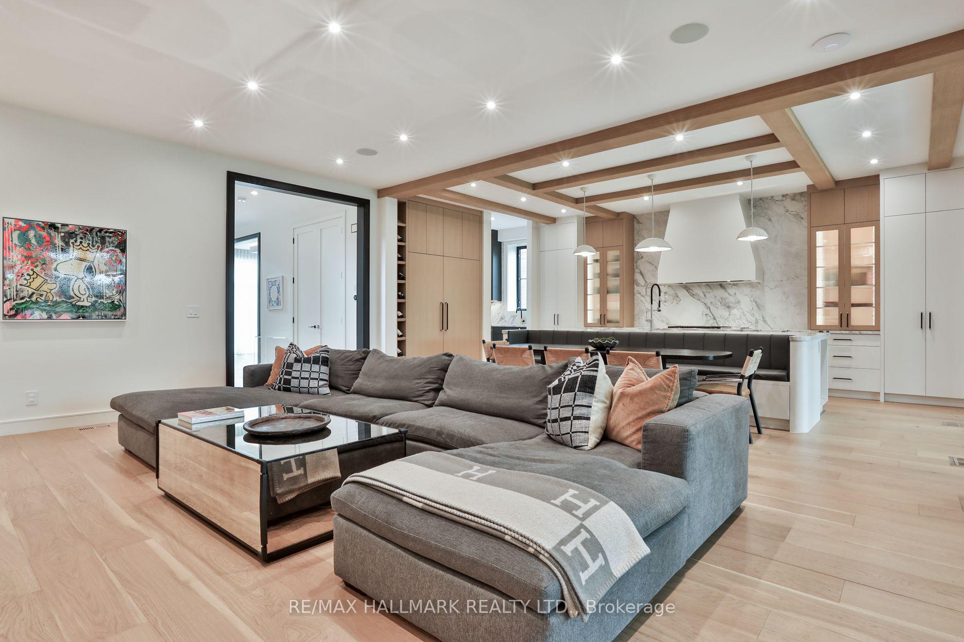 Photo 13 of 14 Risa Boulevard, North York, Yorkdale-Glen Park — HOMEH