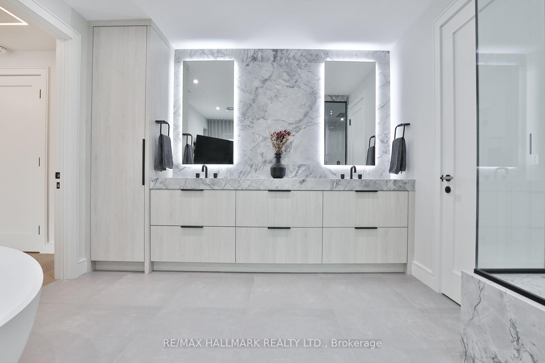 Photo 31 of 14 Risa Boulevard, North York, Yorkdale-Glen Park — HOMEH