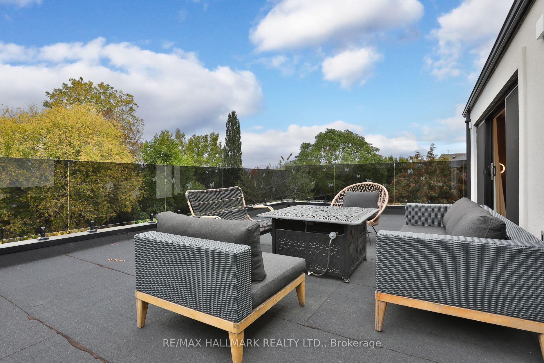 Photo 32 of 14 Risa Boulevard, North York, Yorkdale-Glen Park — HOMEH