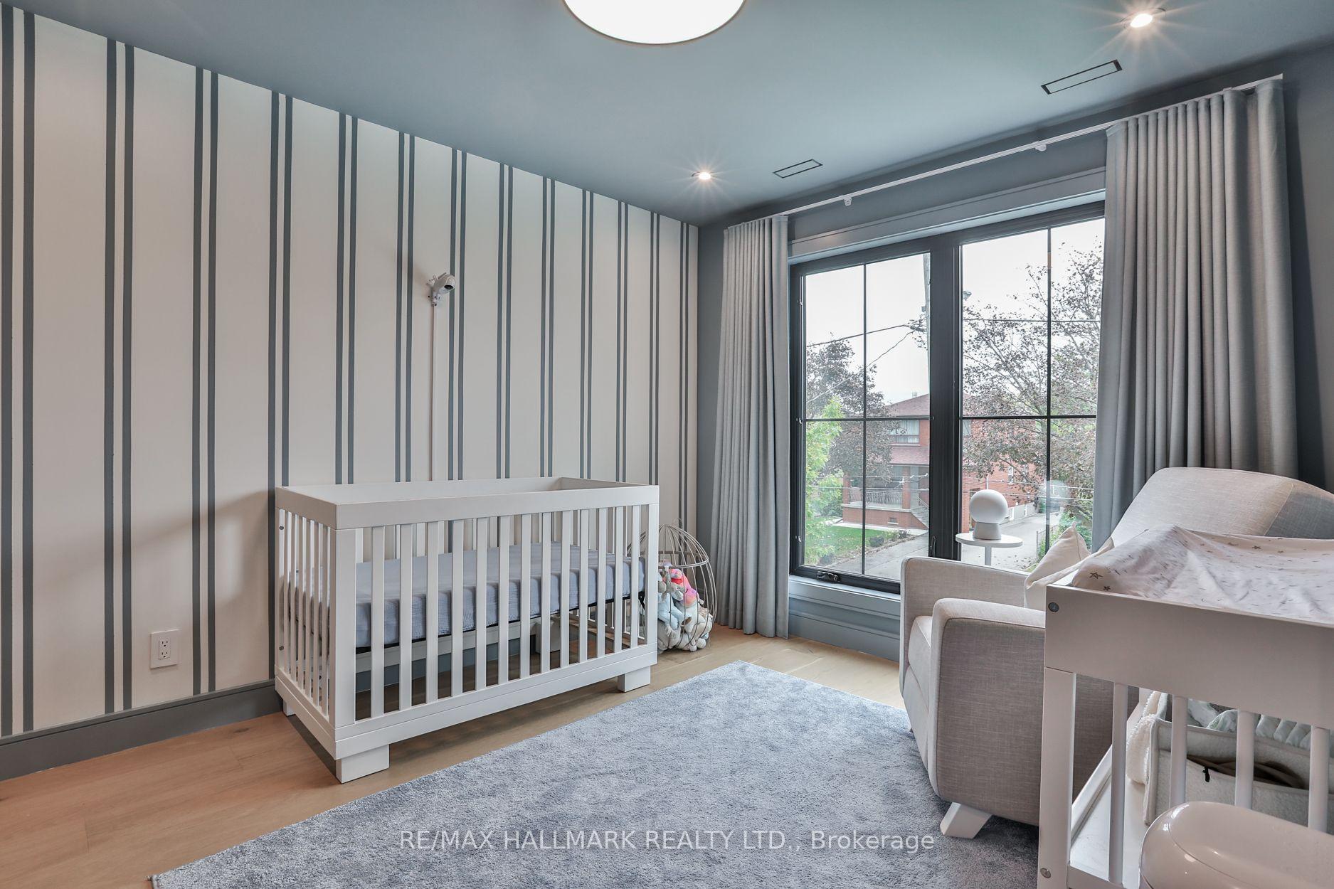 Photo 33 of 14 Risa Boulevard, North York, Yorkdale-Glen Park — HOMEH