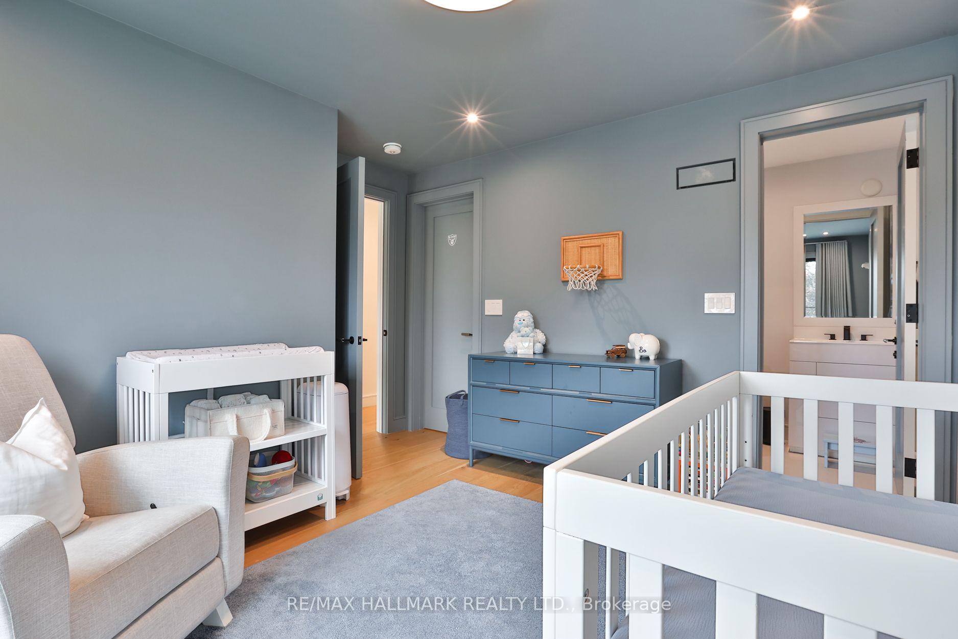 Photo 34 of 14 Risa Boulevard, North York, Yorkdale-Glen Park — HOMEH