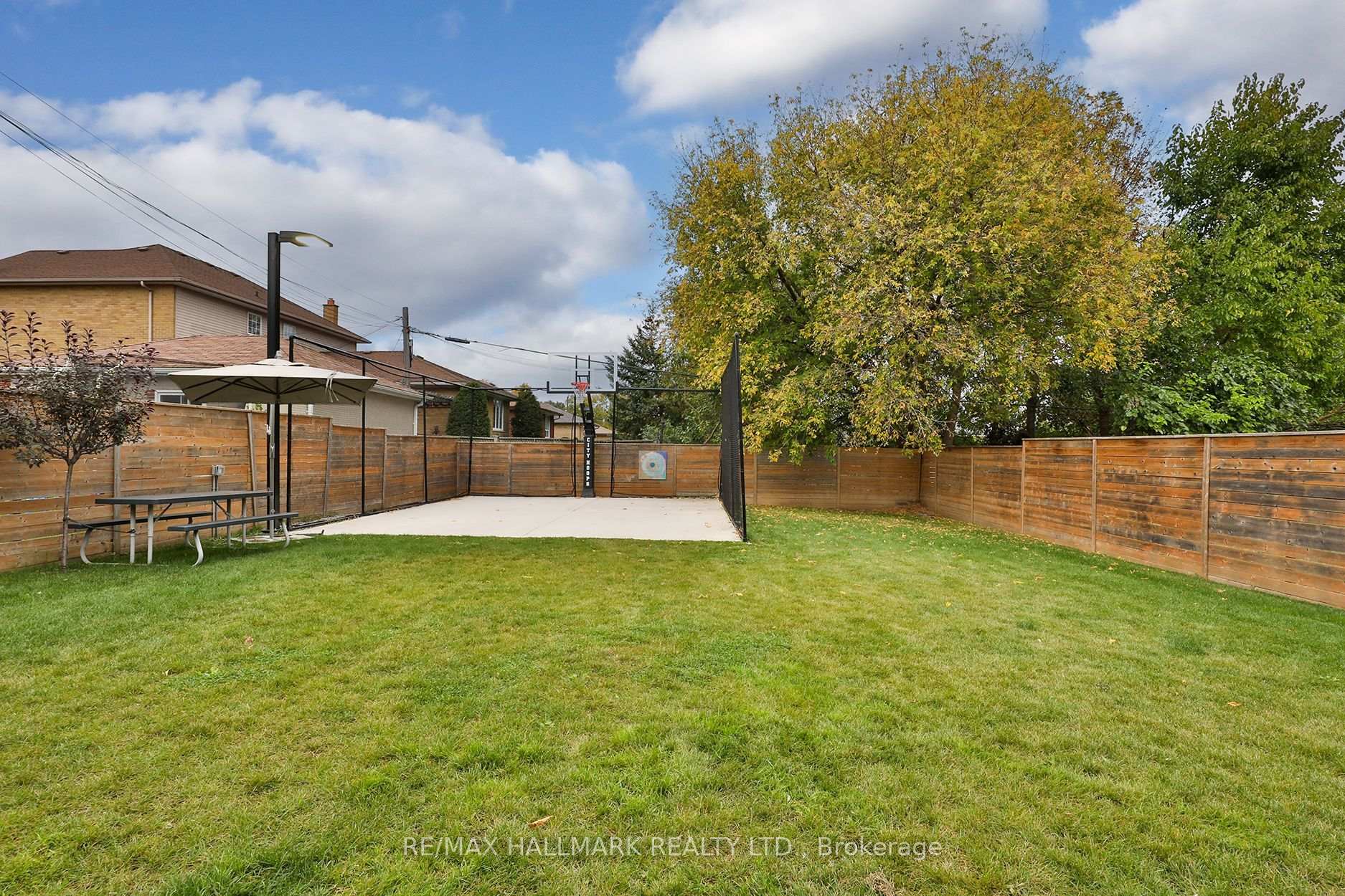 Photo 49 of 14 Risa Boulevard, North York, Yorkdale-Glen Park — HOMEH