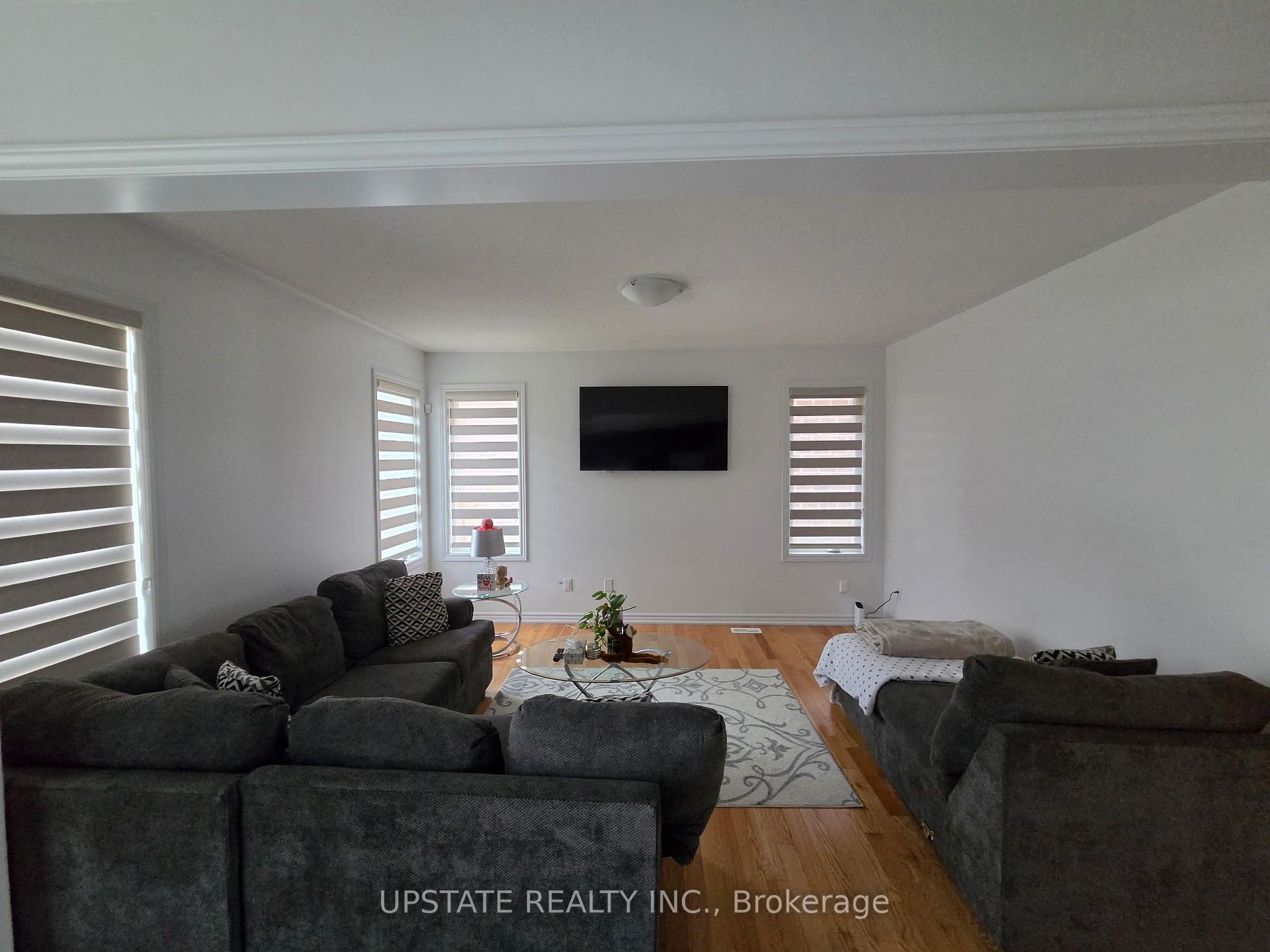 Photo 3 of 25 Doc Lougheed Avenue, Southgate — HOMEH