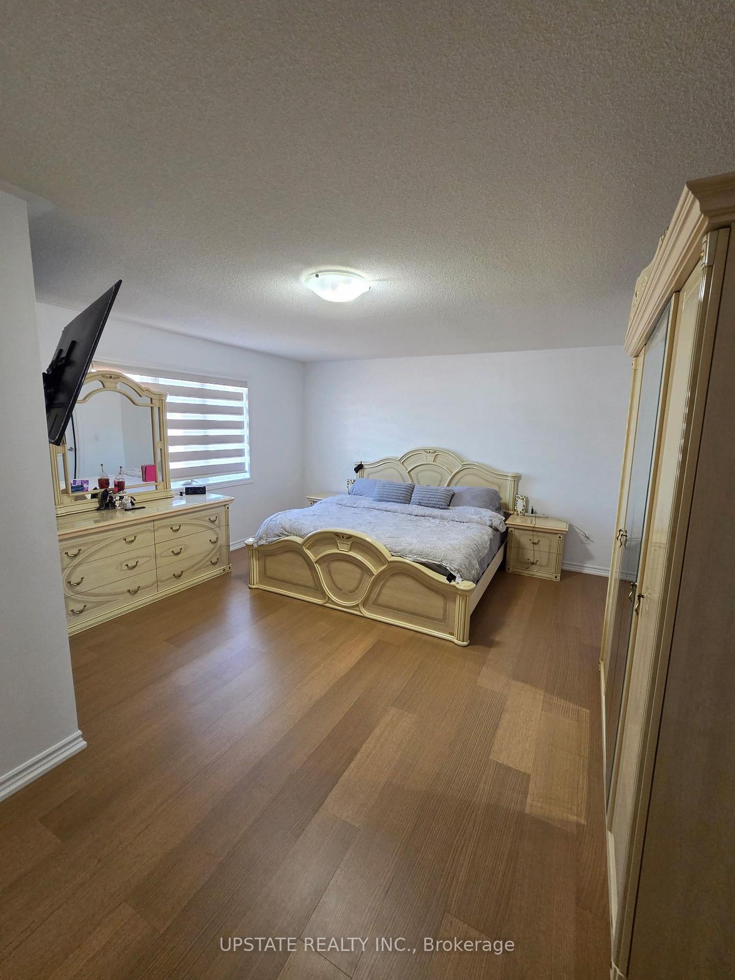 Photo 5 of 25 Doc Lougheed Avenue, Southgate — HOMEH