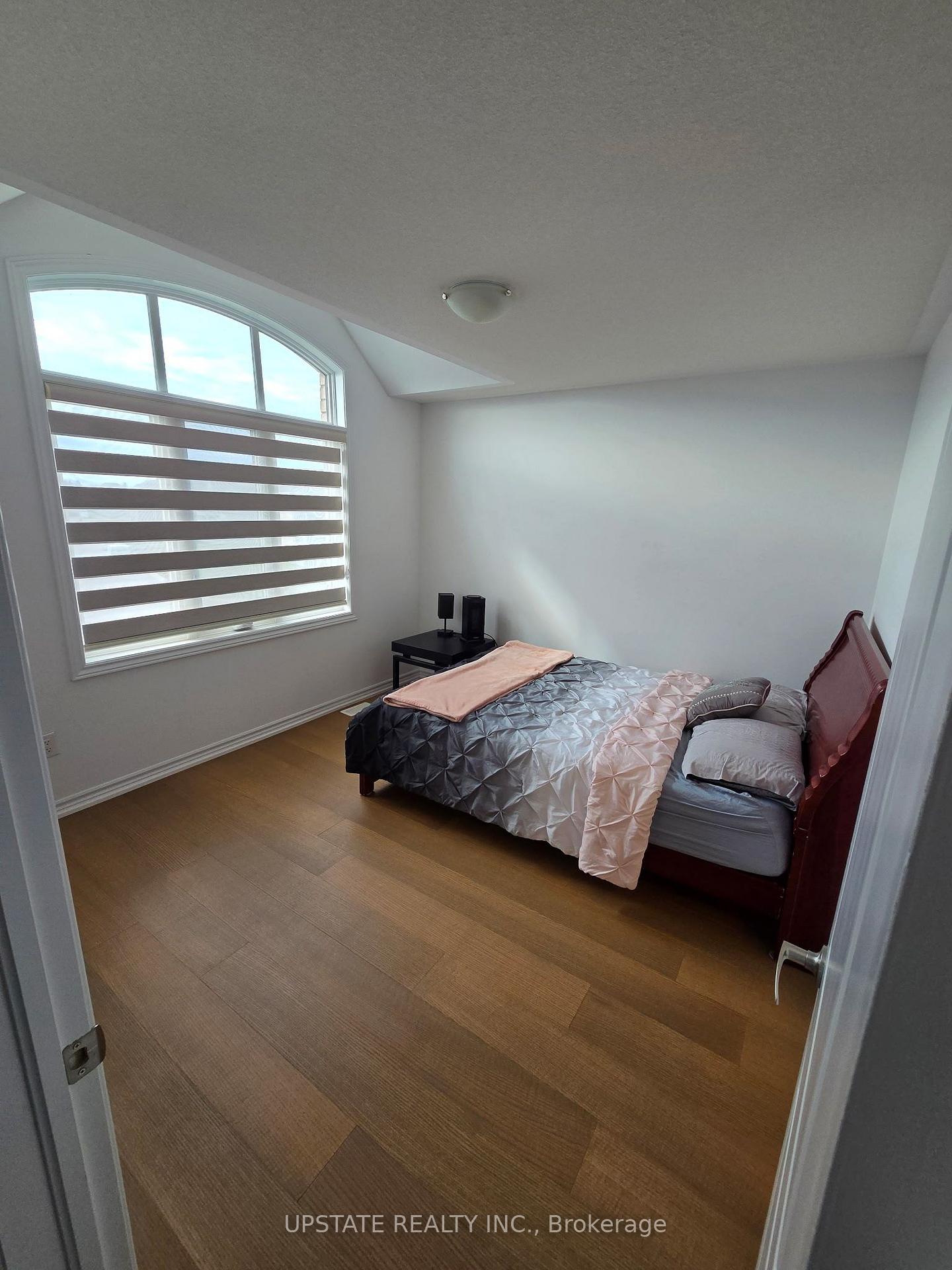 Photo 10 of 25 Doc Lougheed Avenue, Southgate — HOMEH