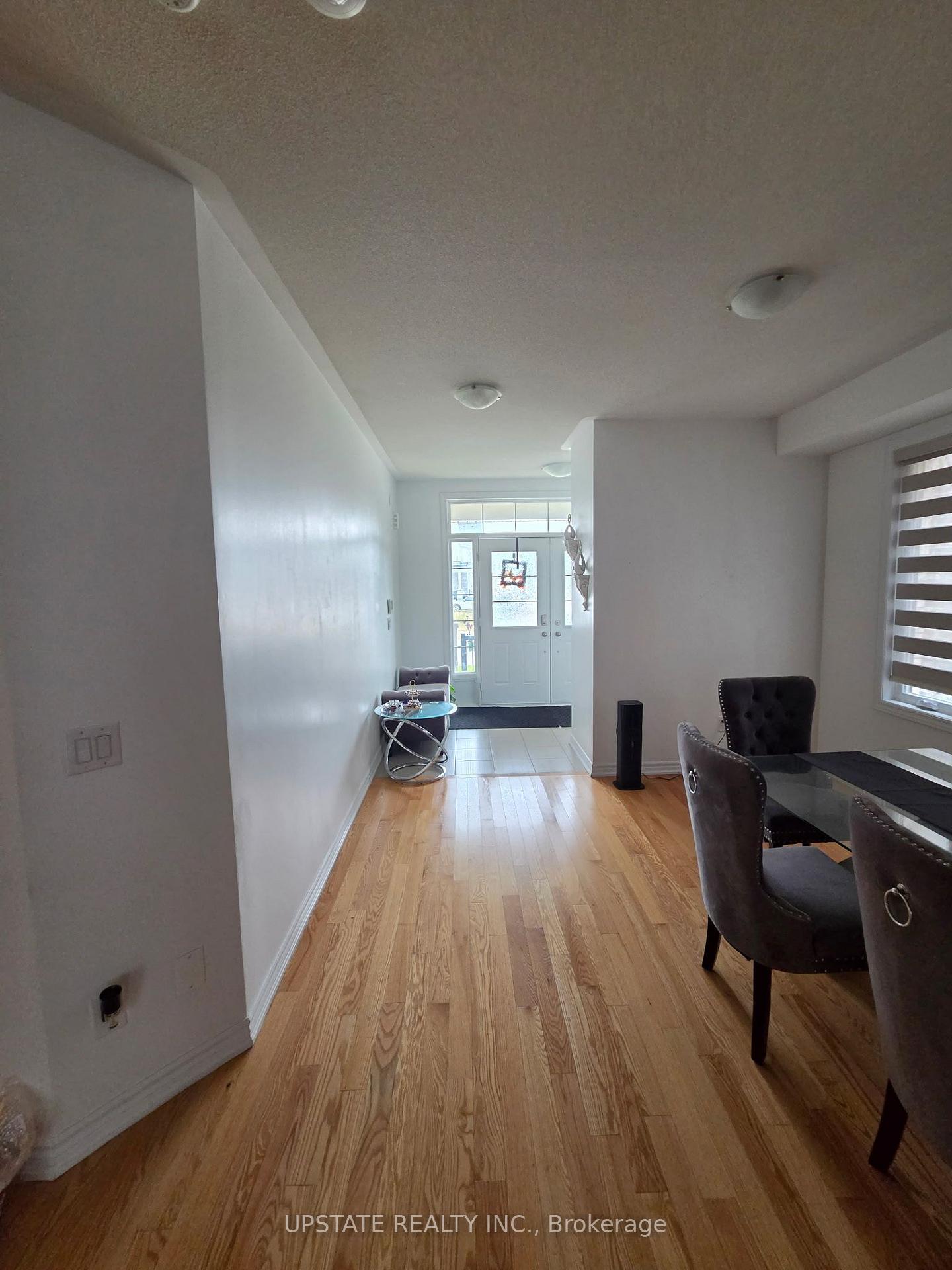 Photo 13 of 25 Doc Lougheed Avenue, Southgate — HOMEH