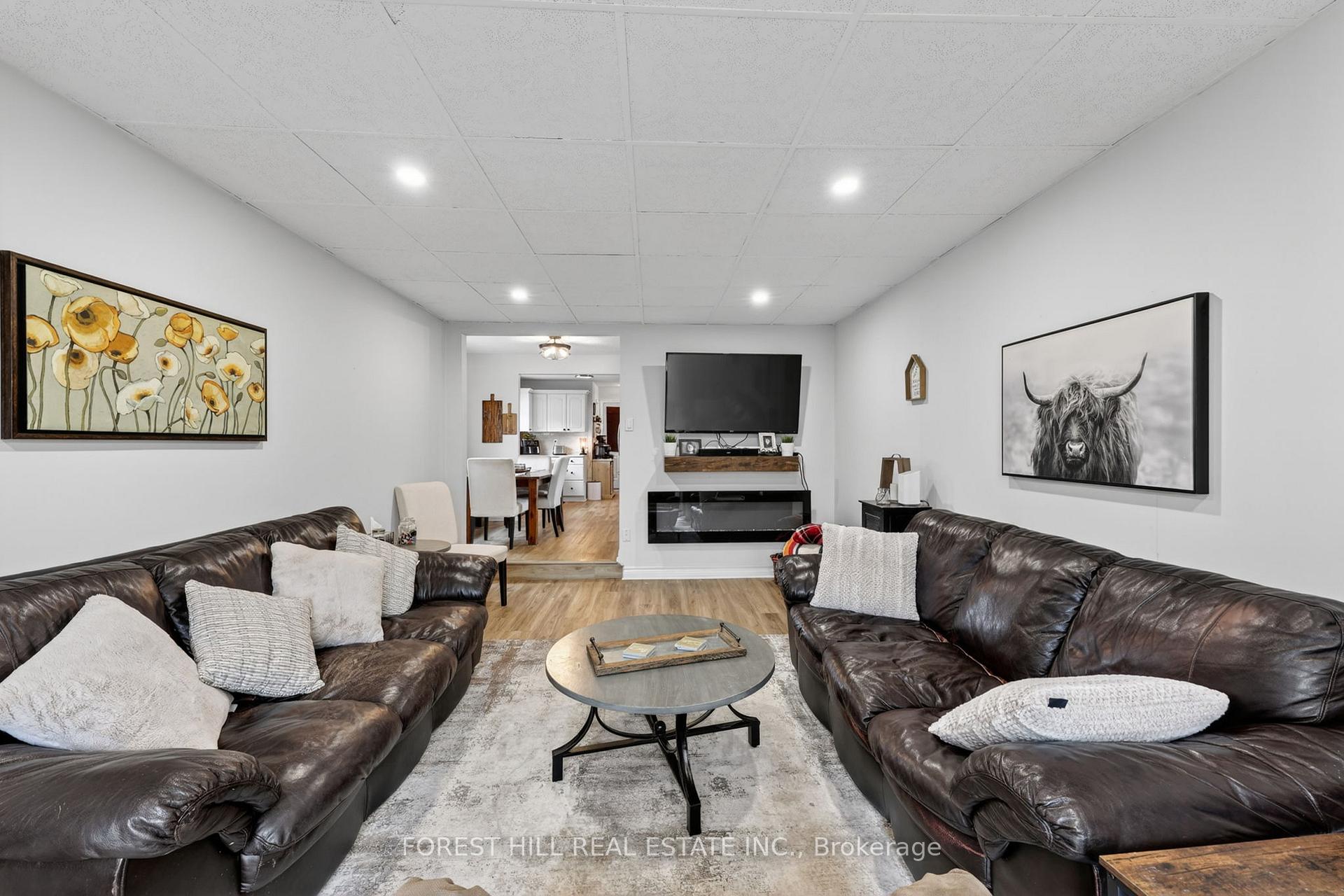 Photo 9 of 172 Ellwood Drive E, Caledon, Bolton East — HOMEH