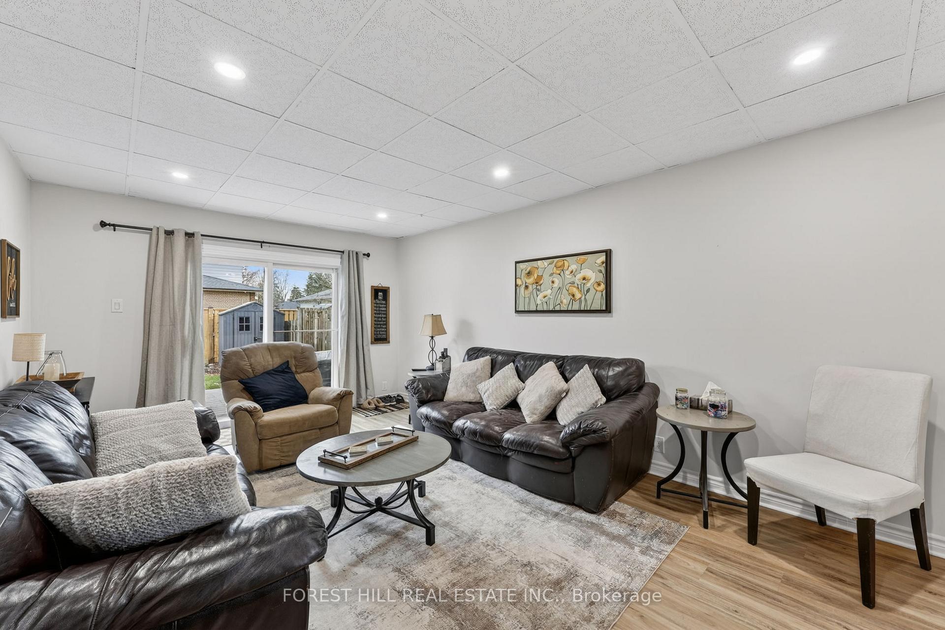 Photo 10 of 172 Ellwood Drive E, Caledon, Bolton East — HOMEH