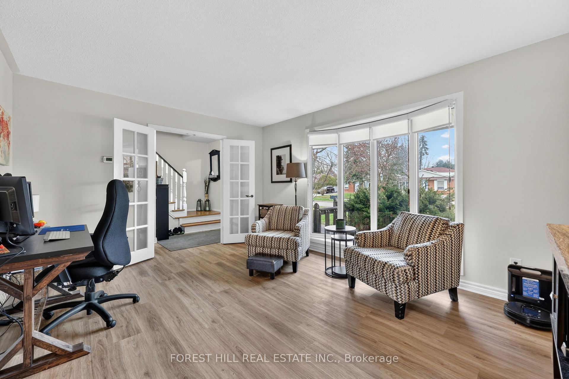 Photo 11 of 172 Ellwood Drive E, Caledon, Bolton East — HOMEH