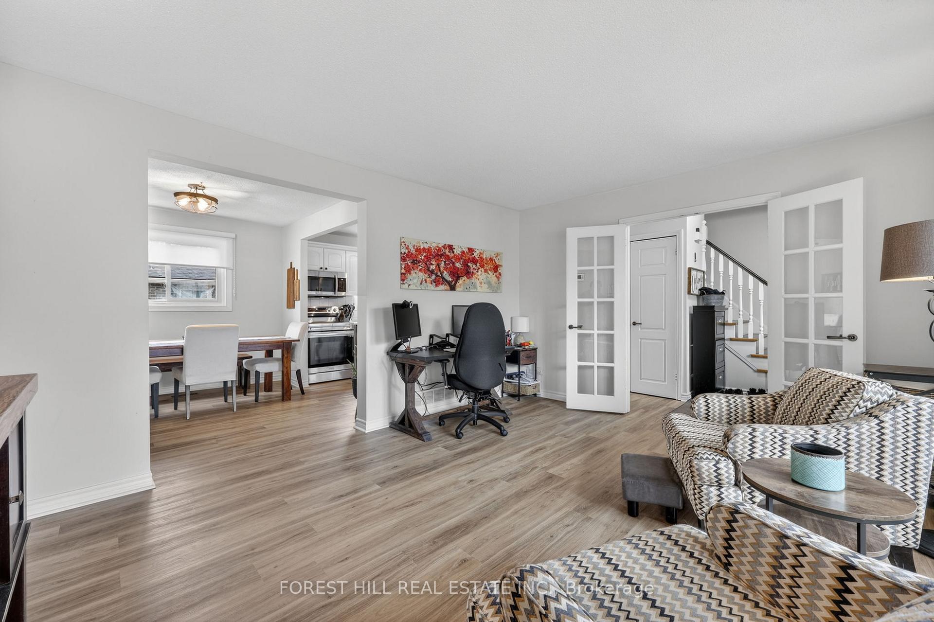 Photo 12 of 172 Ellwood Drive E, Caledon, Bolton East — HOMEH
