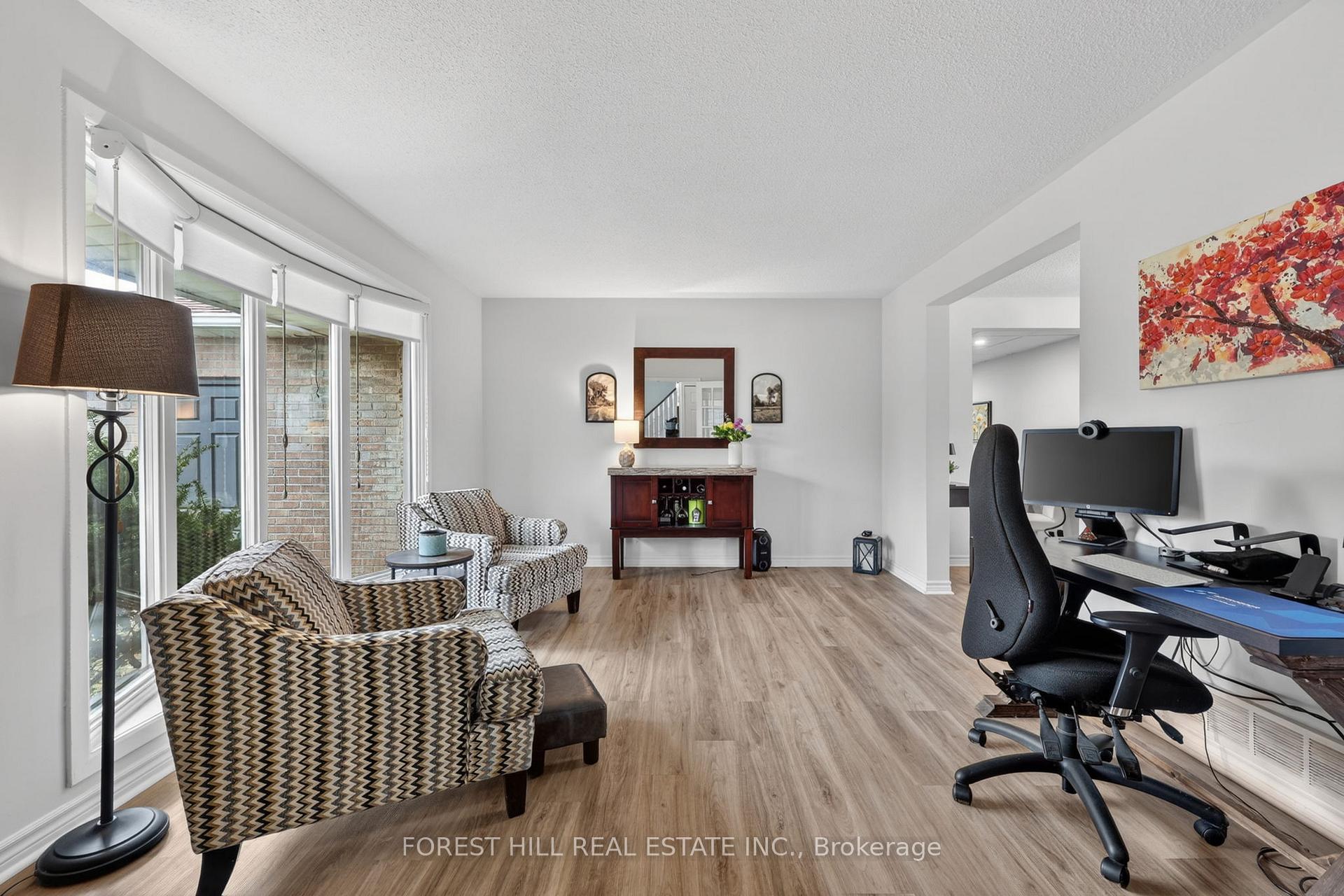 Photo 13 of 172 Ellwood Drive E, Caledon, Bolton East — HOMEH