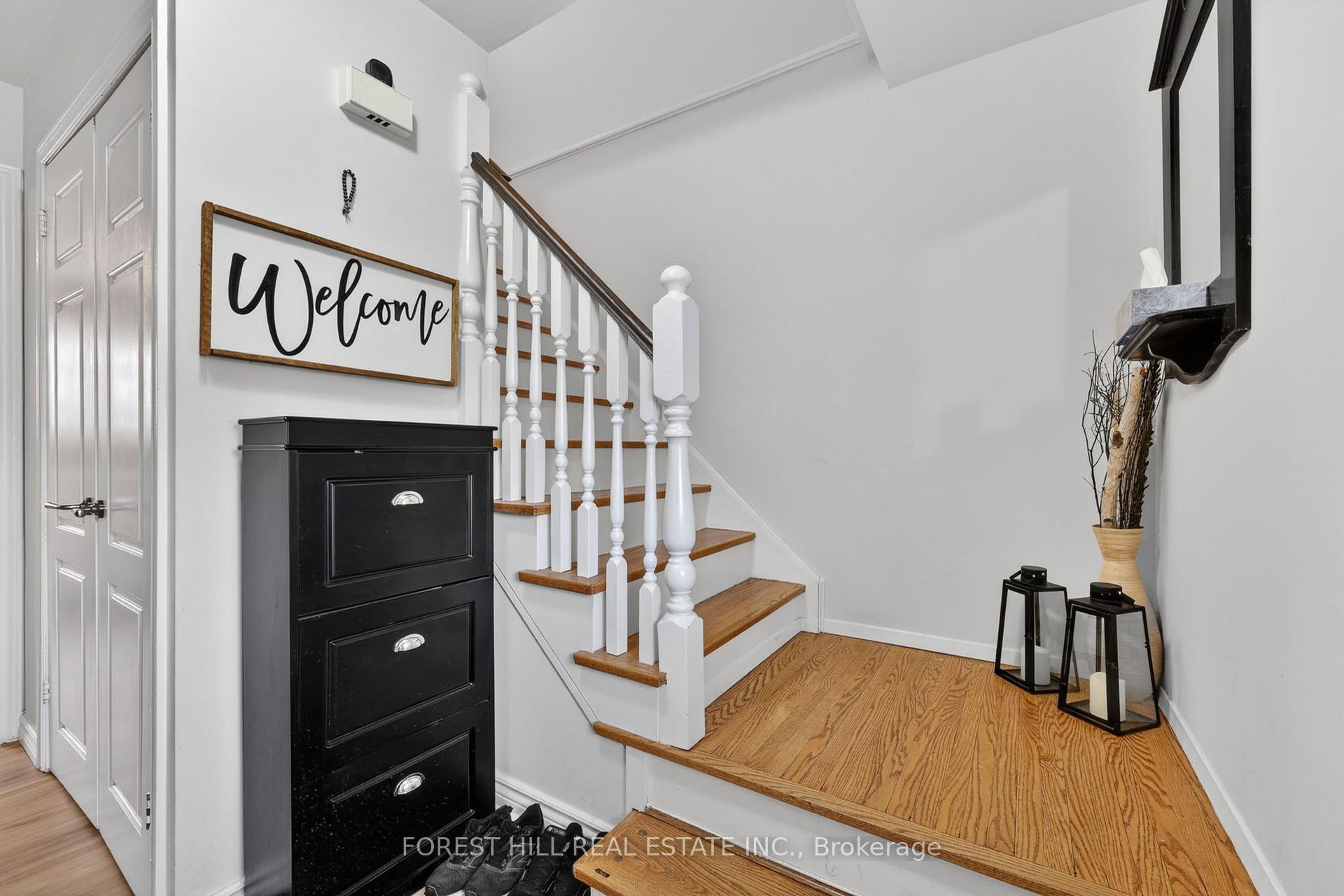 Photo 15 of 172 Ellwood Drive E, Caledon, Bolton East — HOMEH