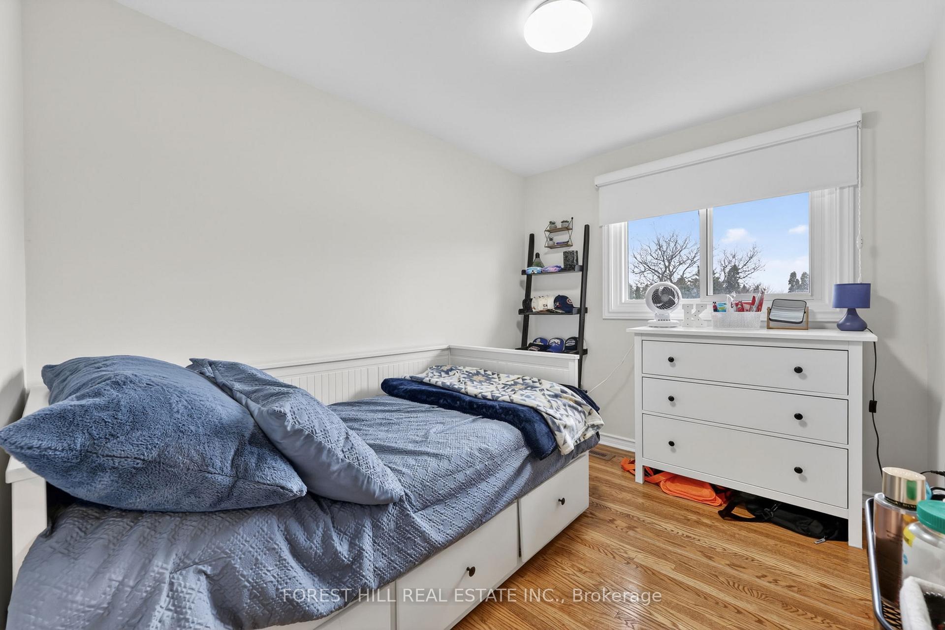 Photo 18 of 172 Ellwood Drive E, Caledon, Bolton East — HOMEH