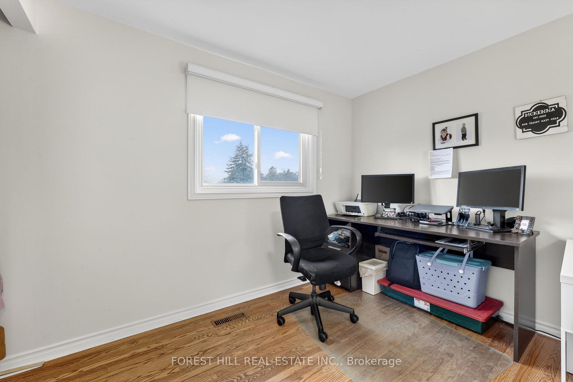 Photo 20 of 172 Ellwood Drive E, Caledon, Bolton East — HOMEH