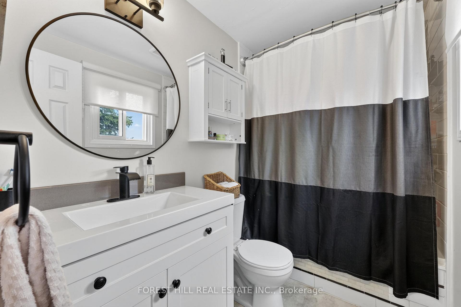 Photo 24 of 172 Ellwood Drive E, Caledon, Bolton East — HOMEH