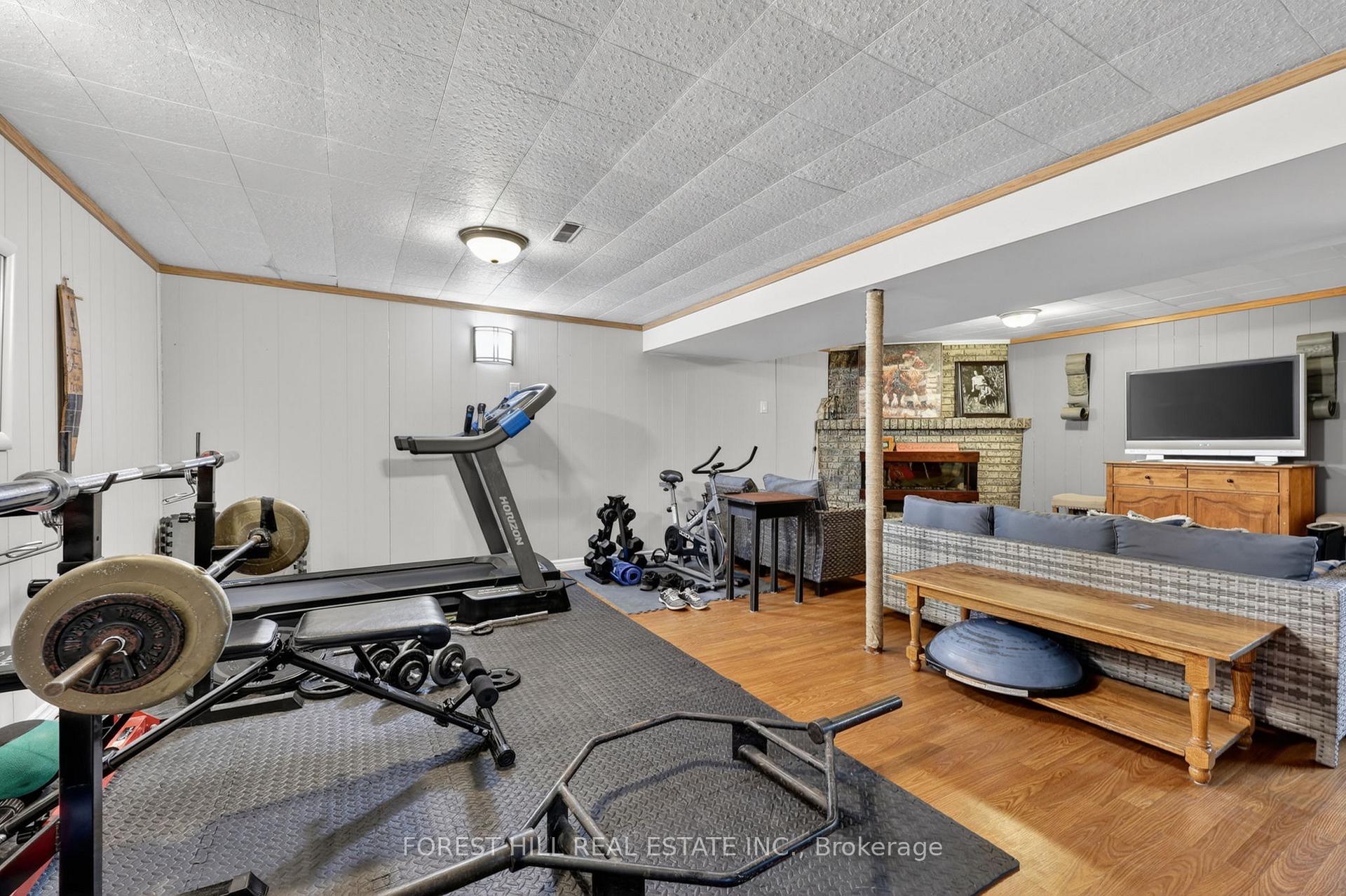 Photo 25 of 172 Ellwood Drive E, Caledon, Bolton East — HOMEH