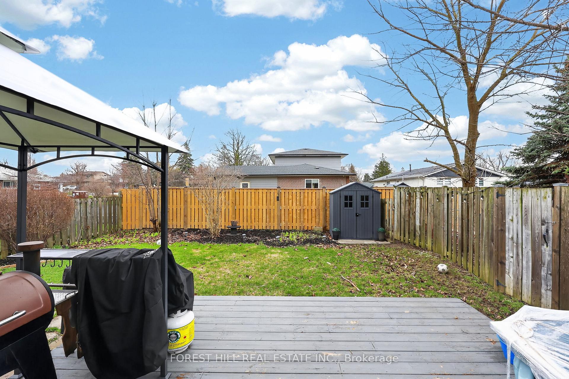 Photo 30 of 172 Ellwood Drive E, Caledon, Bolton East — HOMEH